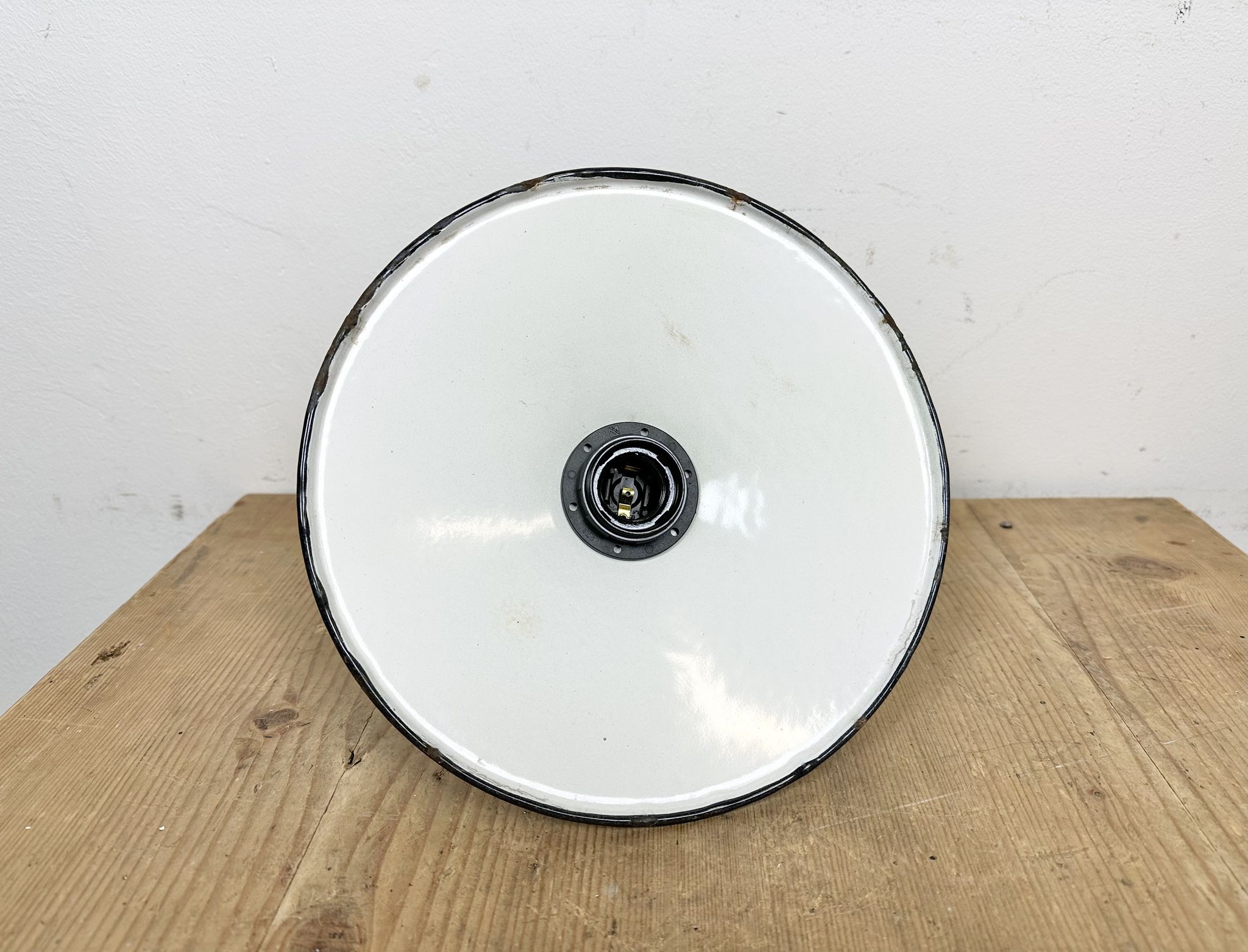 Industrial Green Enamel Pendant Lamp with Cast Aluminium Top, 1960