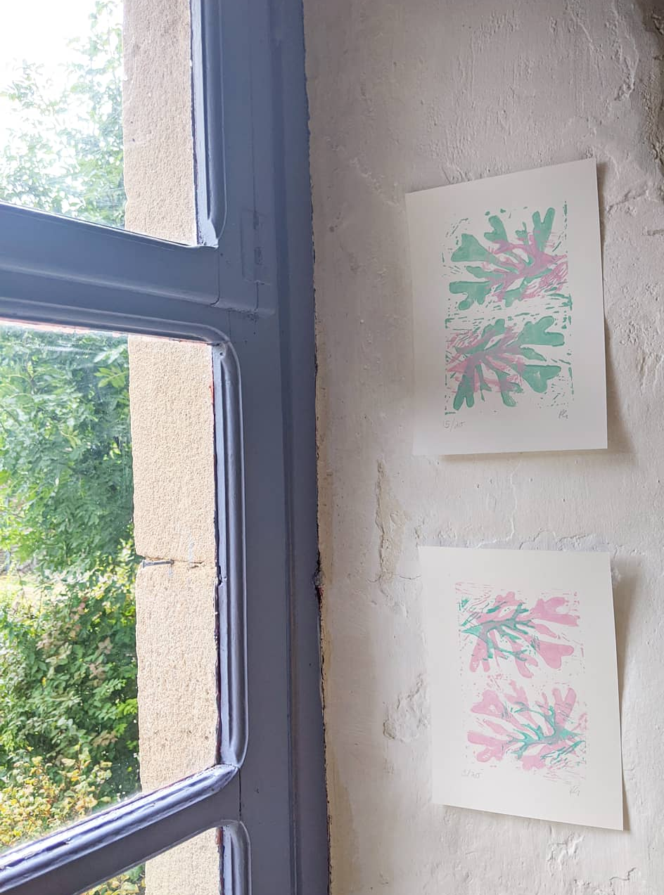 Turquoise Pinky Seaweed Splashes