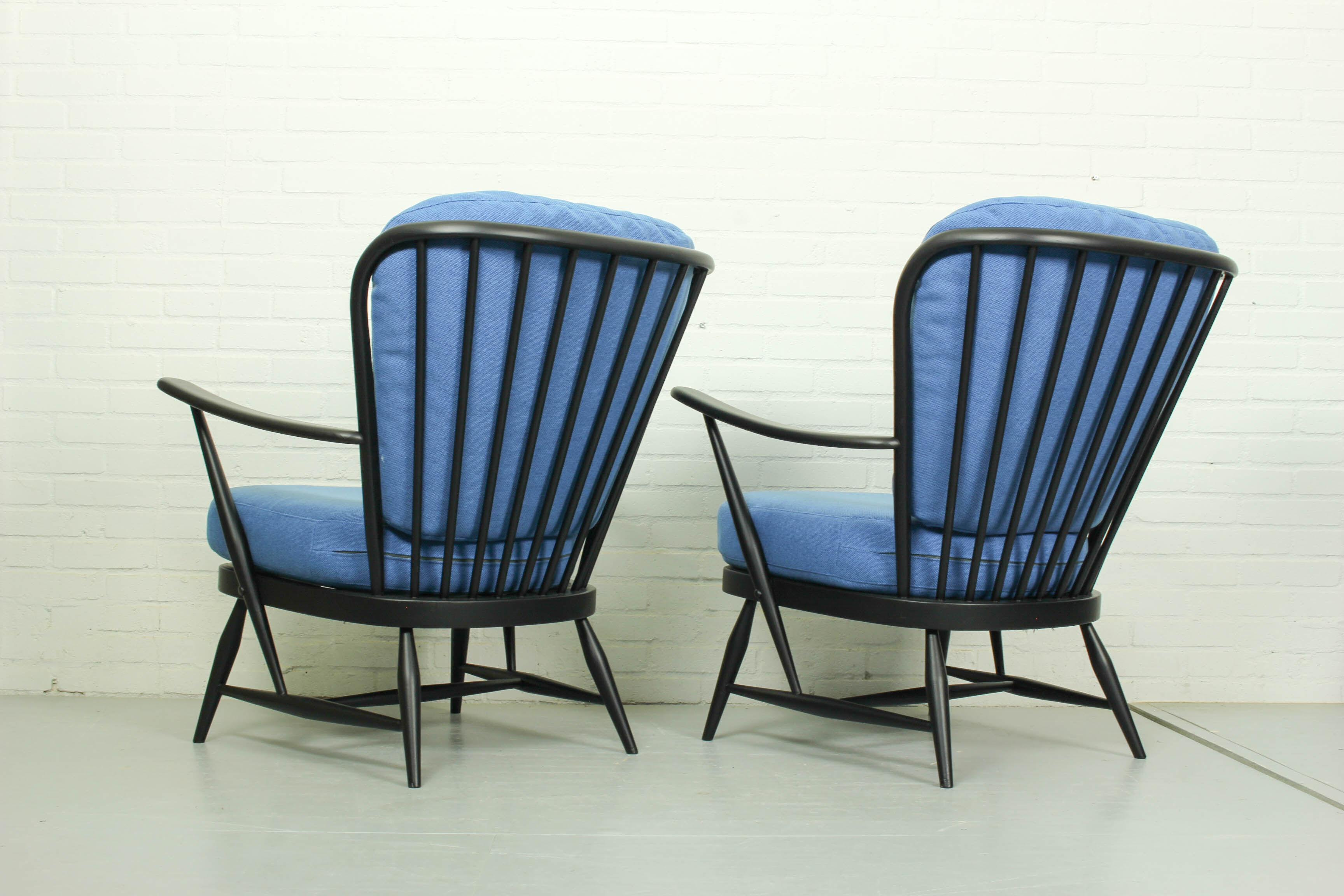 Lounge set with sofa daybed model ‘355’ and 2 windsor lounge chairs Lucian Ercolani for Ercol