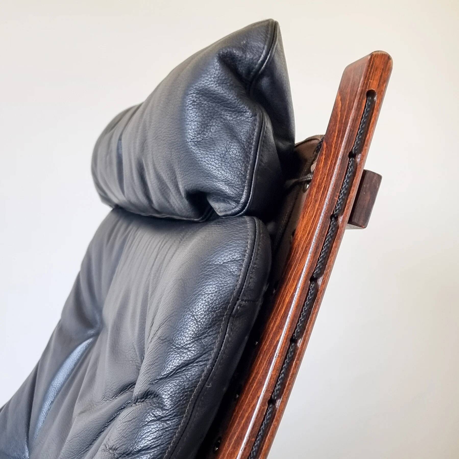 Siesta lounge chair by Ingmar Relling