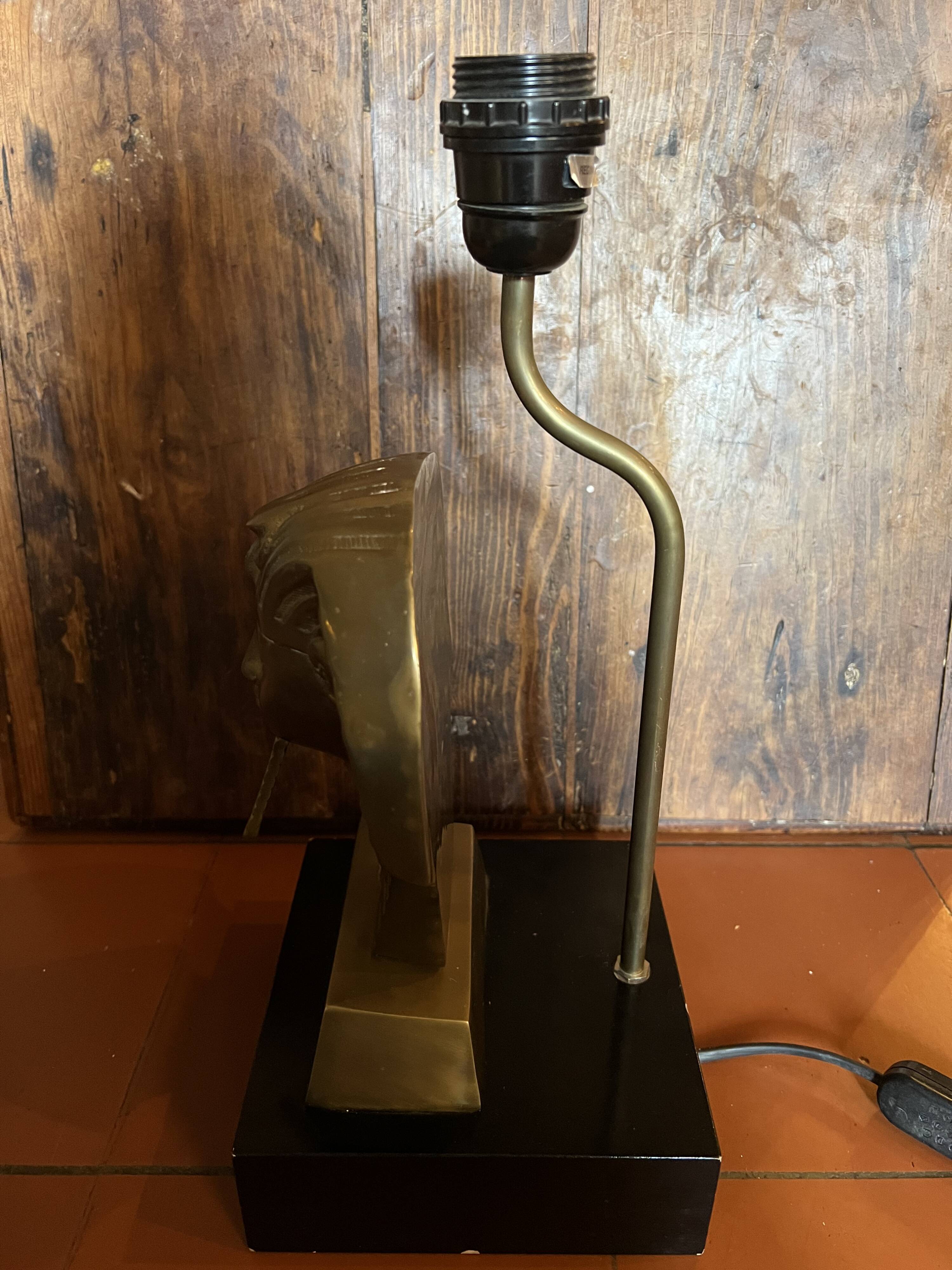 Lampe pharaon en bronze de style Hollywood Regency