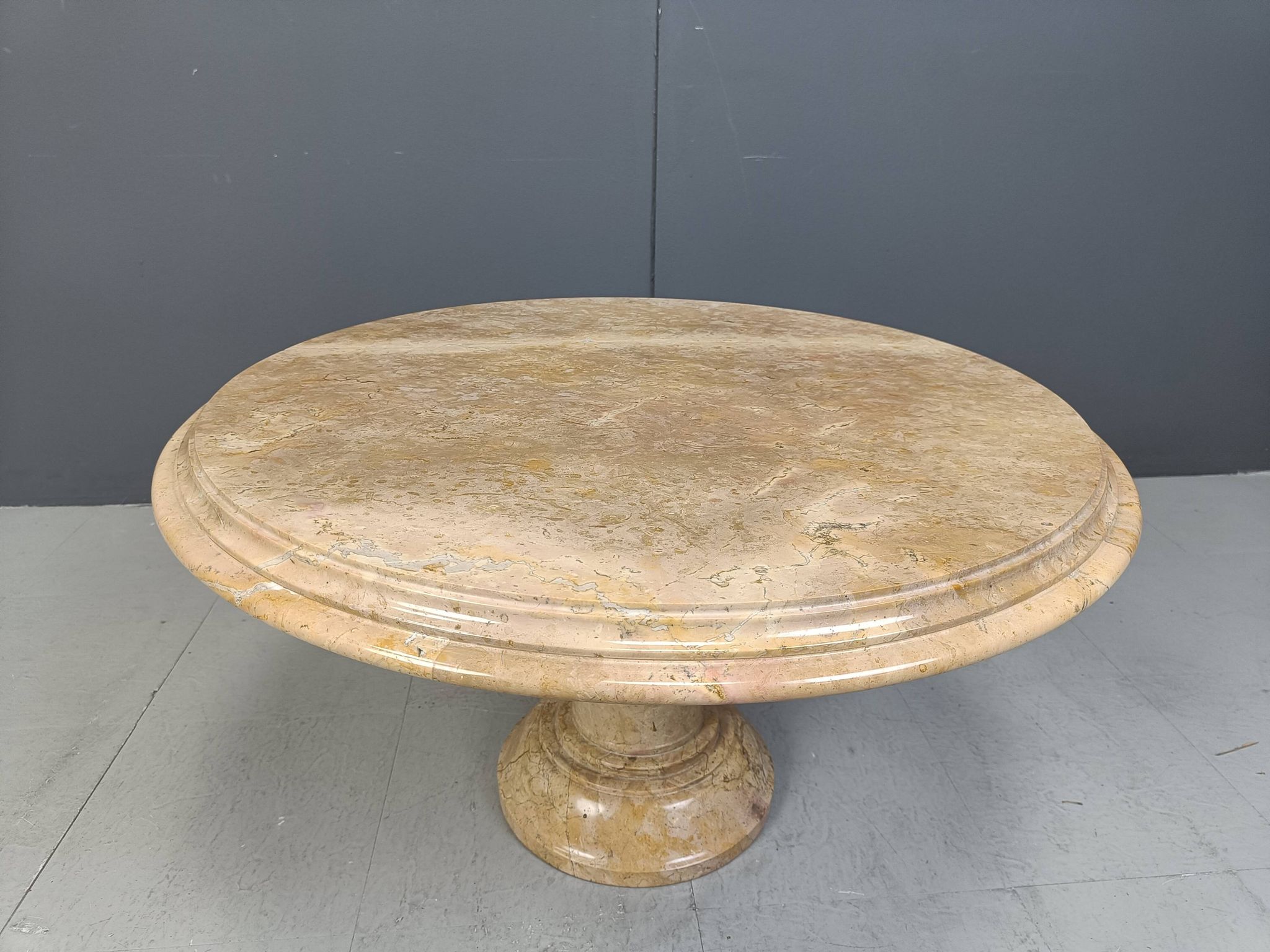 Vintage round Italian marble coffee table, 1960s