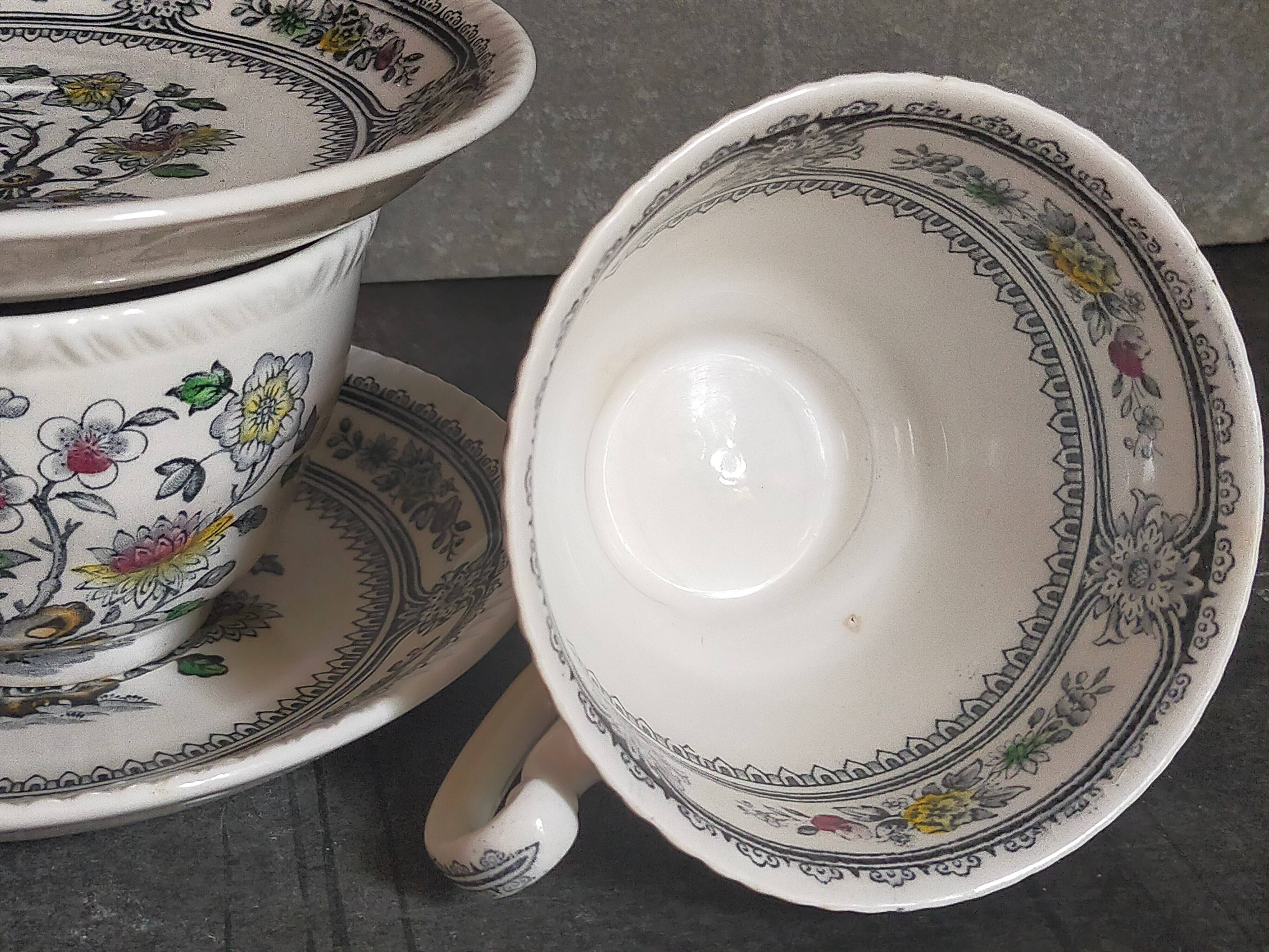 Two vintage wood & sons english lunches "dorset" service