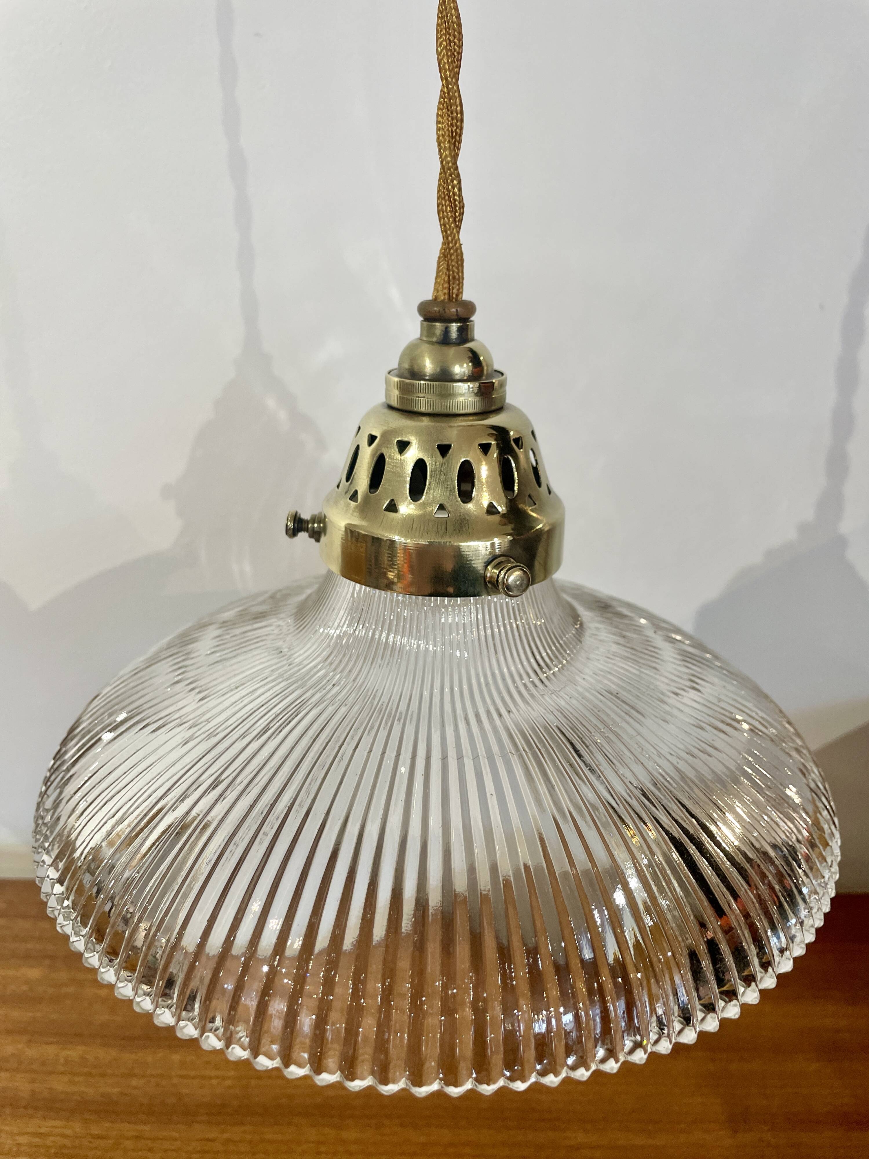 Suspension en verre holophane années 50