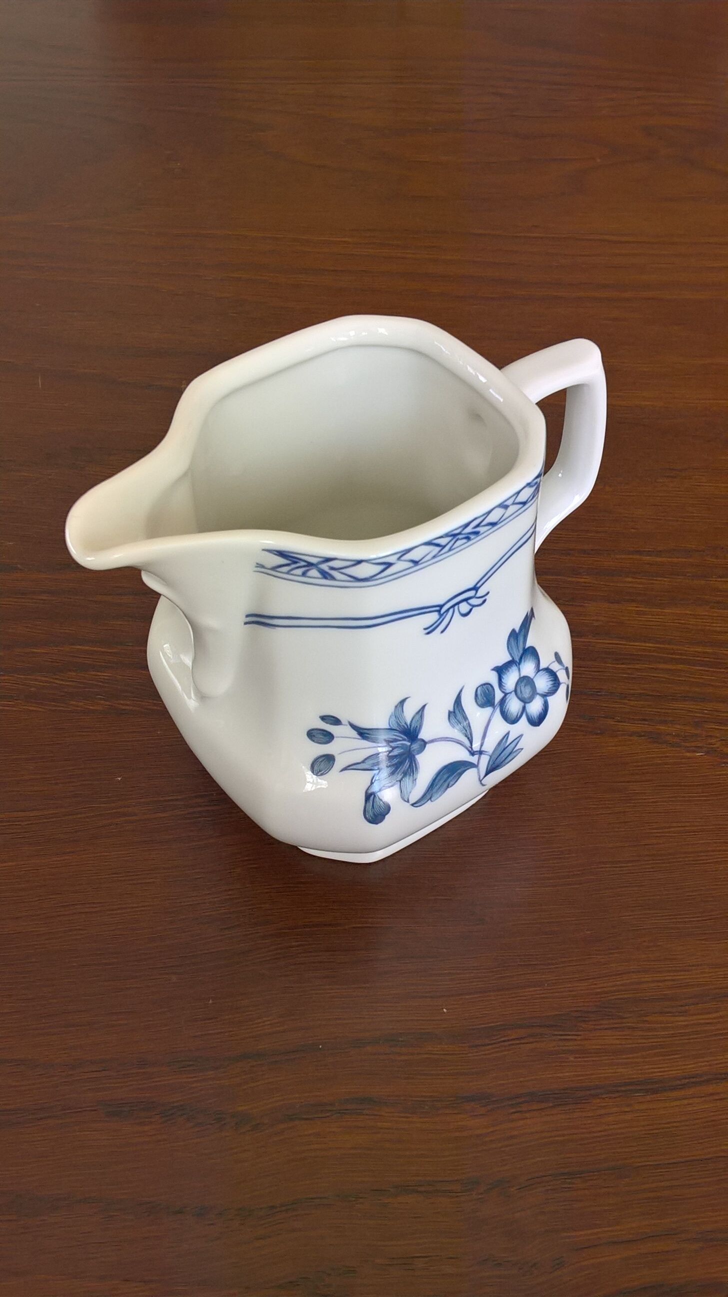 Creamer milk pot Old China Porcelain from Paris / Seltmann Weiden