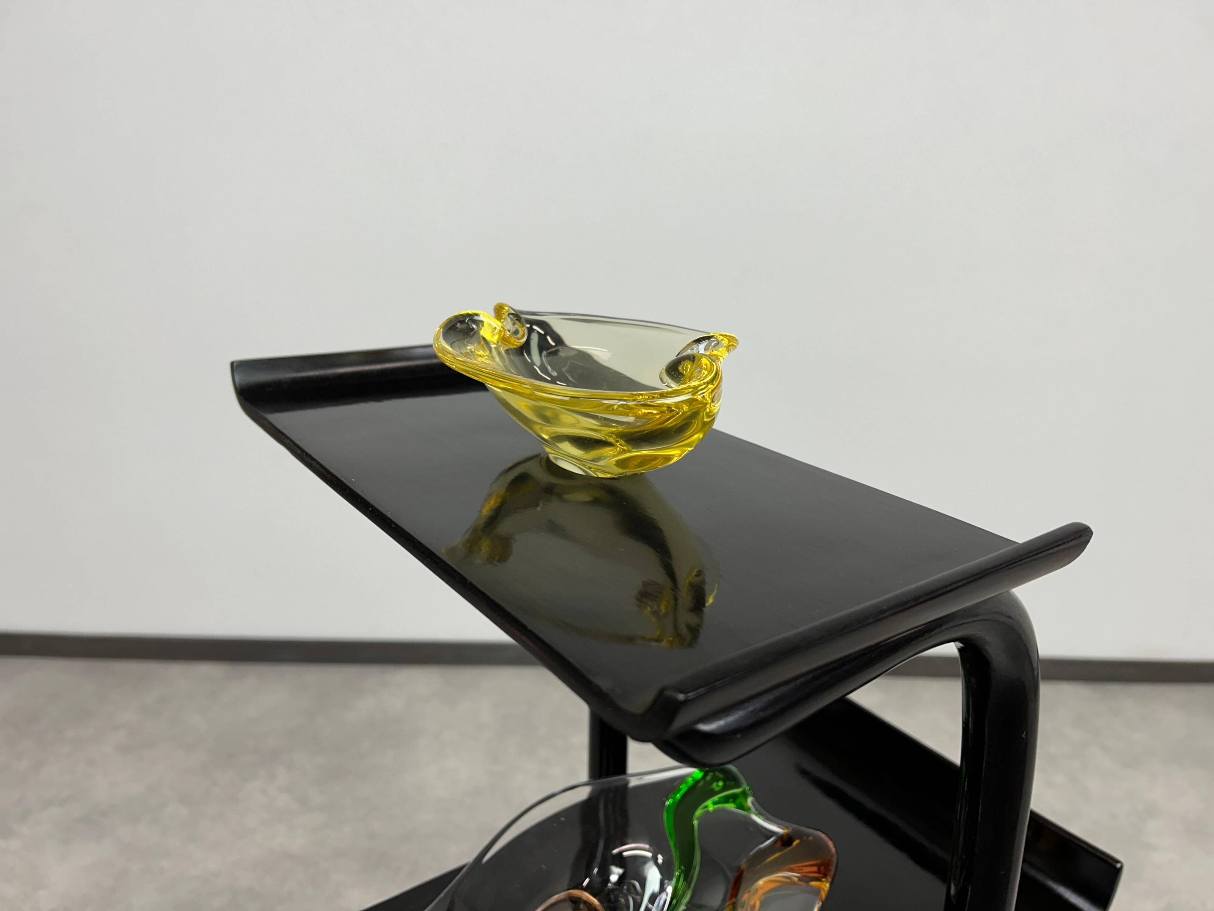 Très rare porte-plante pagode D68 par Thonet Mundus