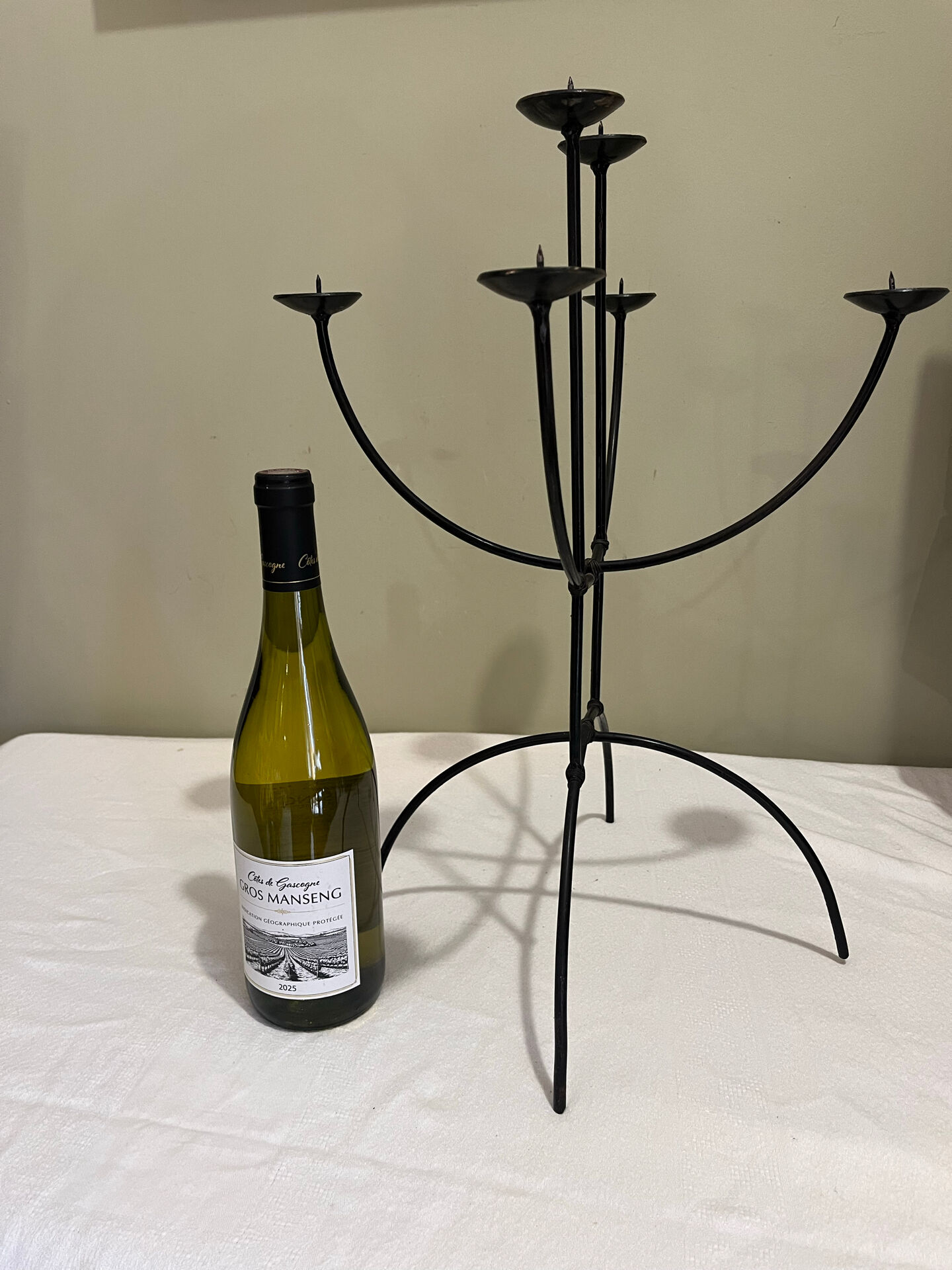Sculptural chandelier in wrought iron