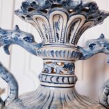 Large Spanish vase in Talavera style, hand-painted, adorned with a landscape.