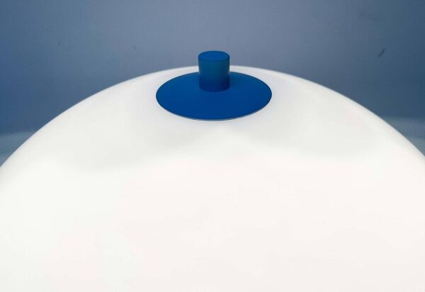 Lampe sur pied et lampe de table postmoderne allemande avec motif tourbillon bleu clair et blanc, années 1980, lot de 2