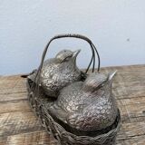 Duo of salt shaker and pepper in the shape of a bird in silver metal and its basket