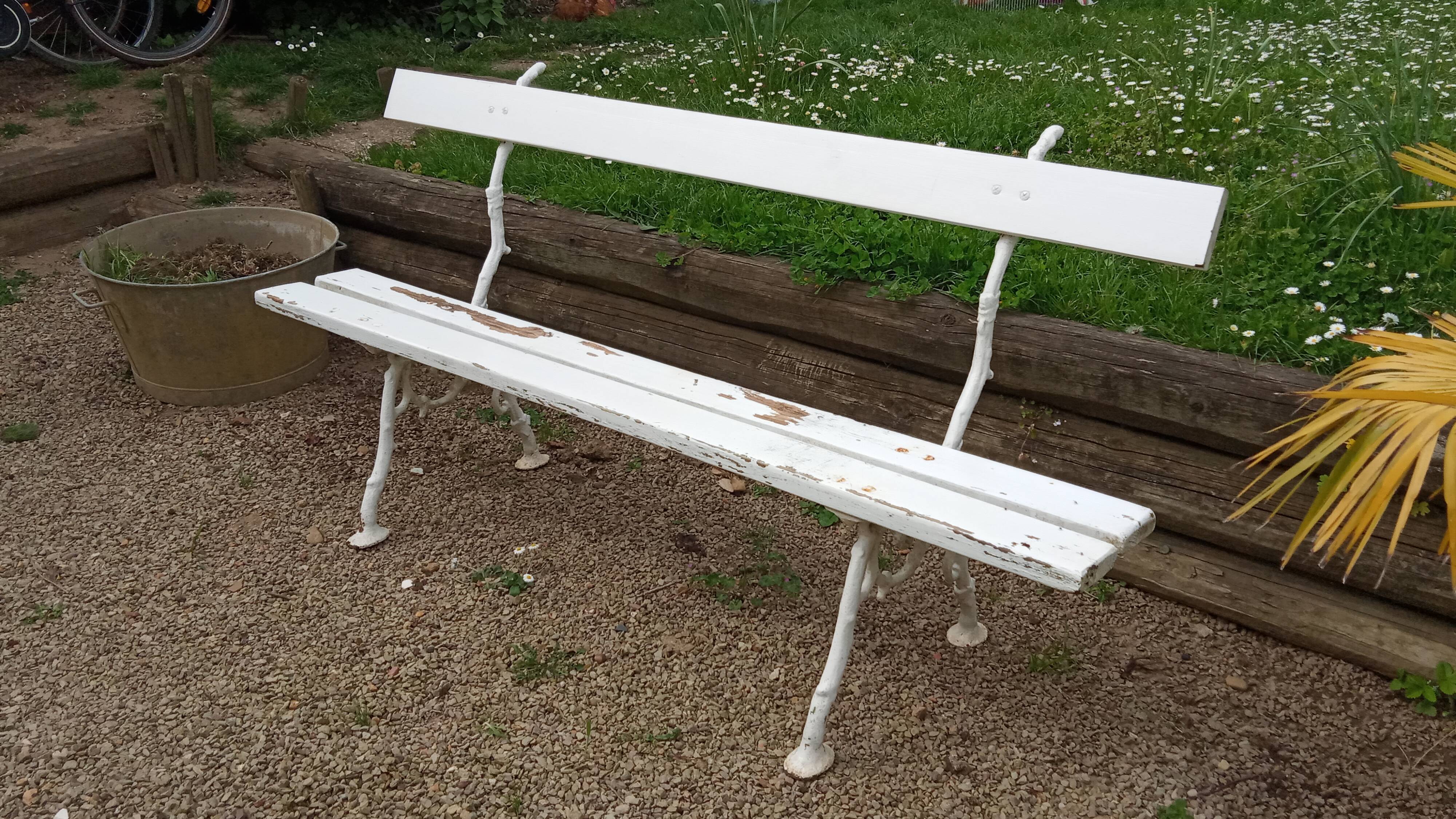 Garden bench cast iron legs