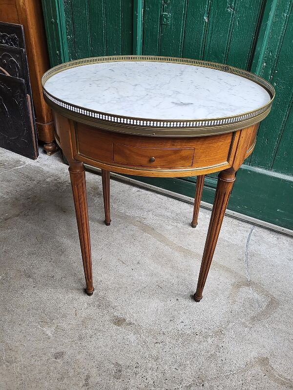 Table bouillotte 2 tirettes et 2 tiroirs plateau marbre style Louis XVl