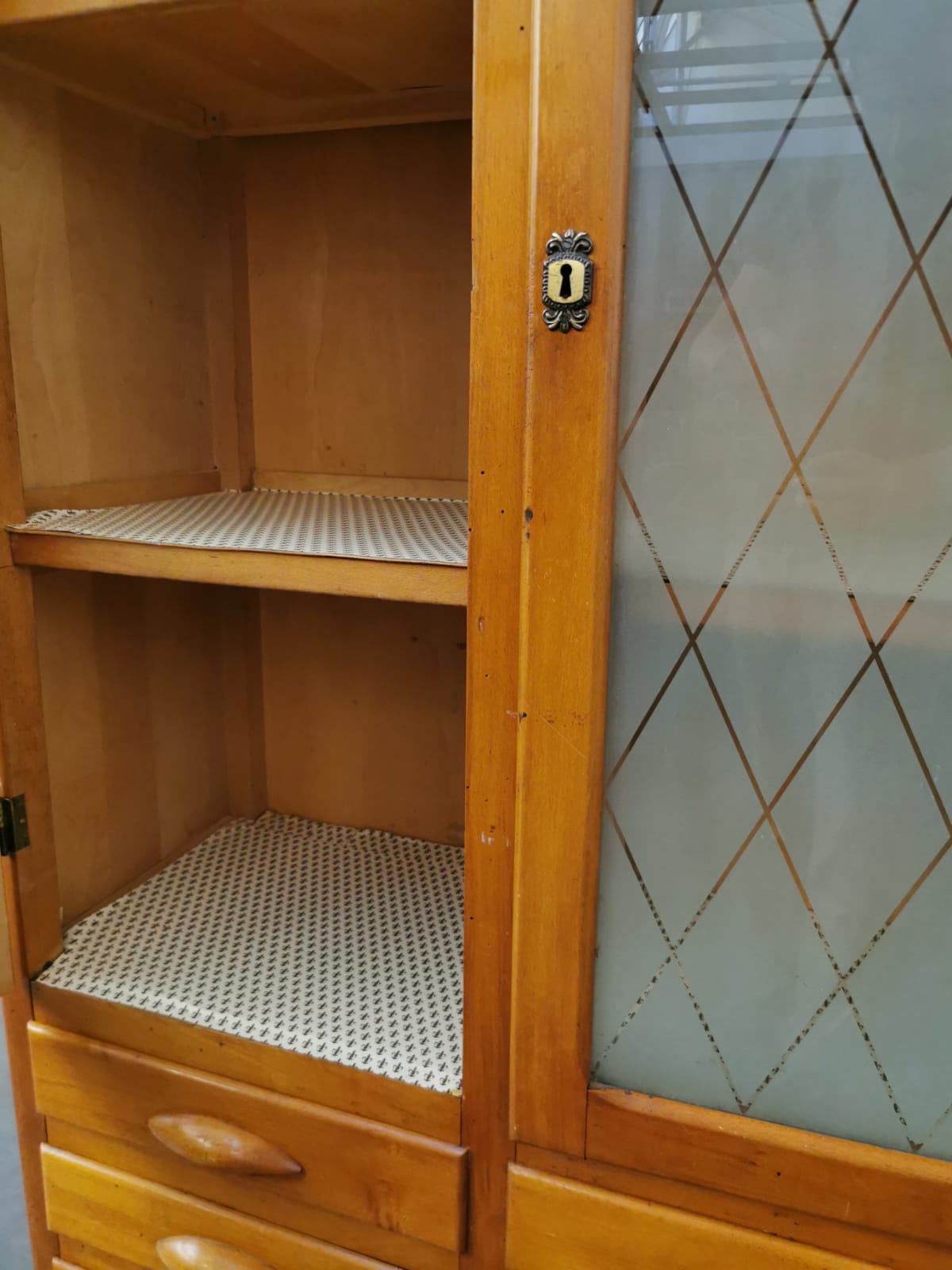 Armoire vitrine
