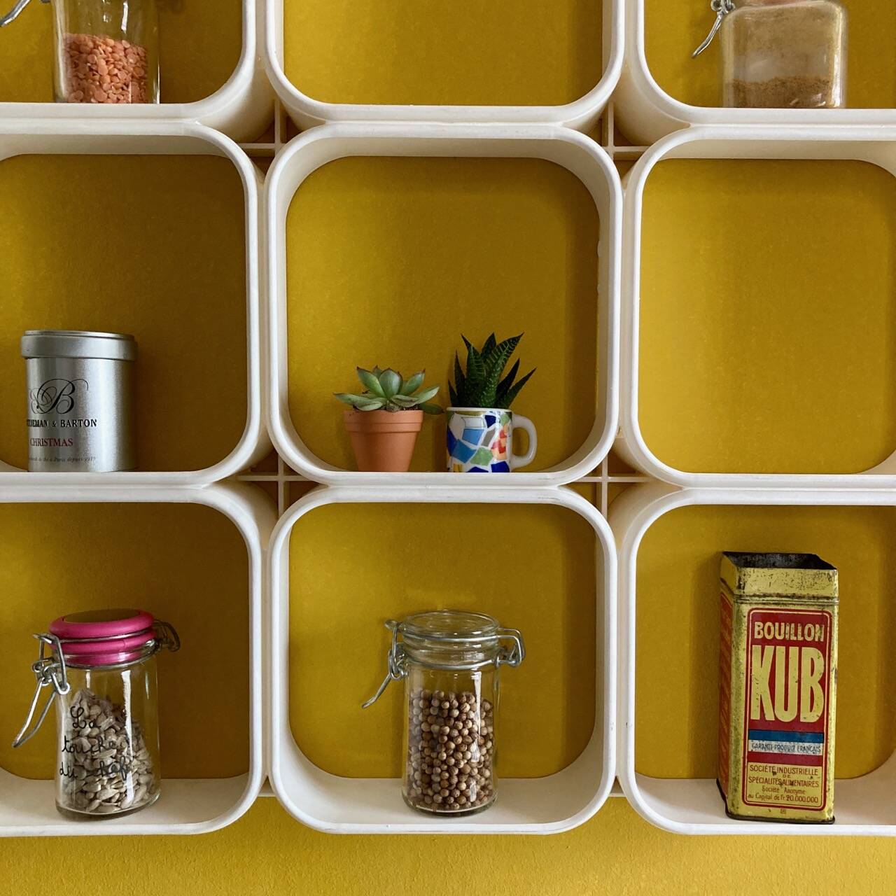 White plastic module shelf from the 70s