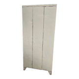 Industrial locker room