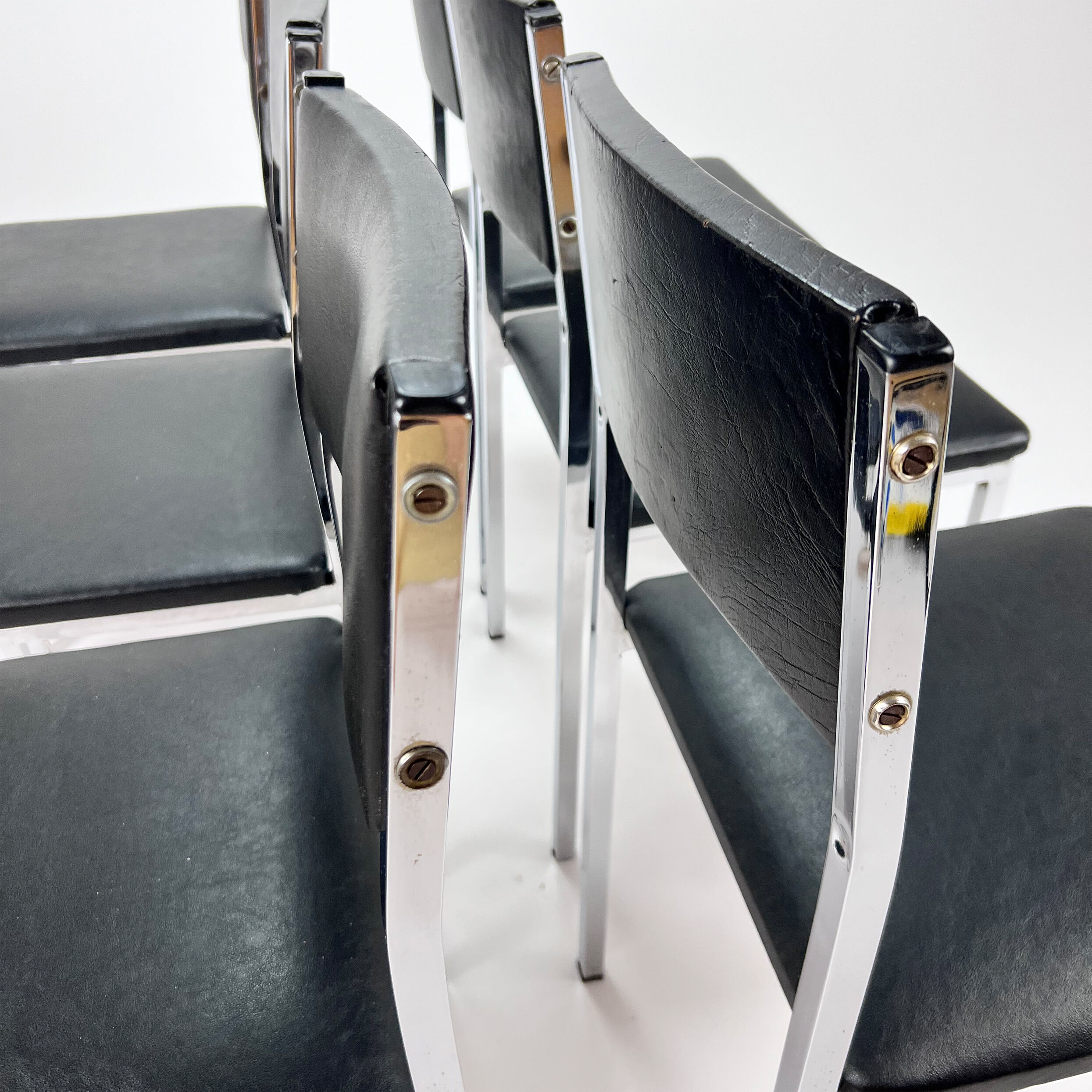 Set of 6 belgium chrome and skai dining chairs, 1960s