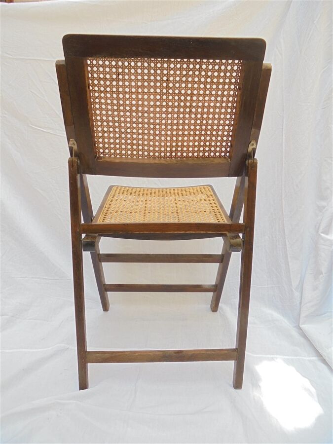 Chaise pliante en bois et cannage