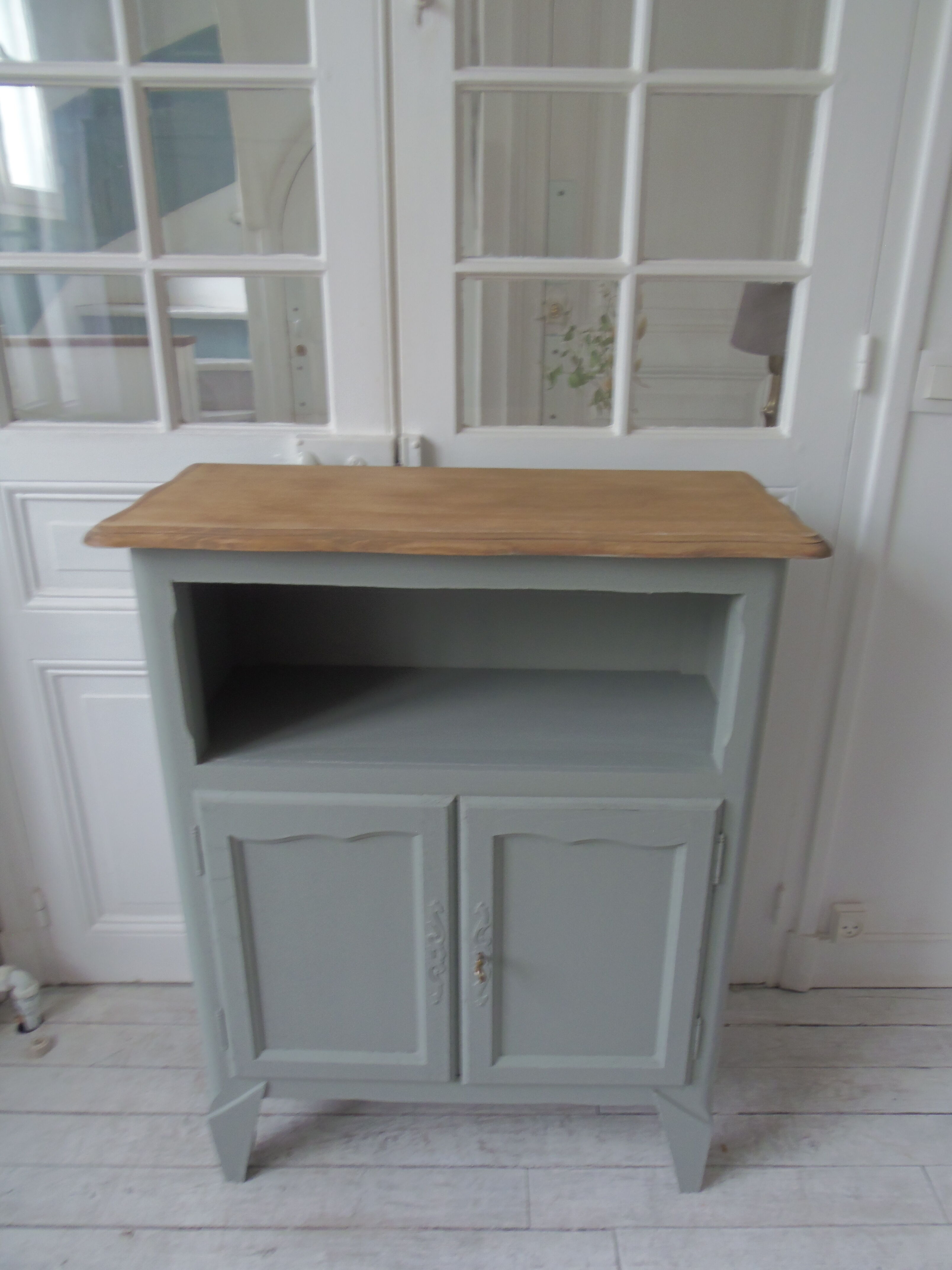 Vintage buffet green of gray, wooden tray