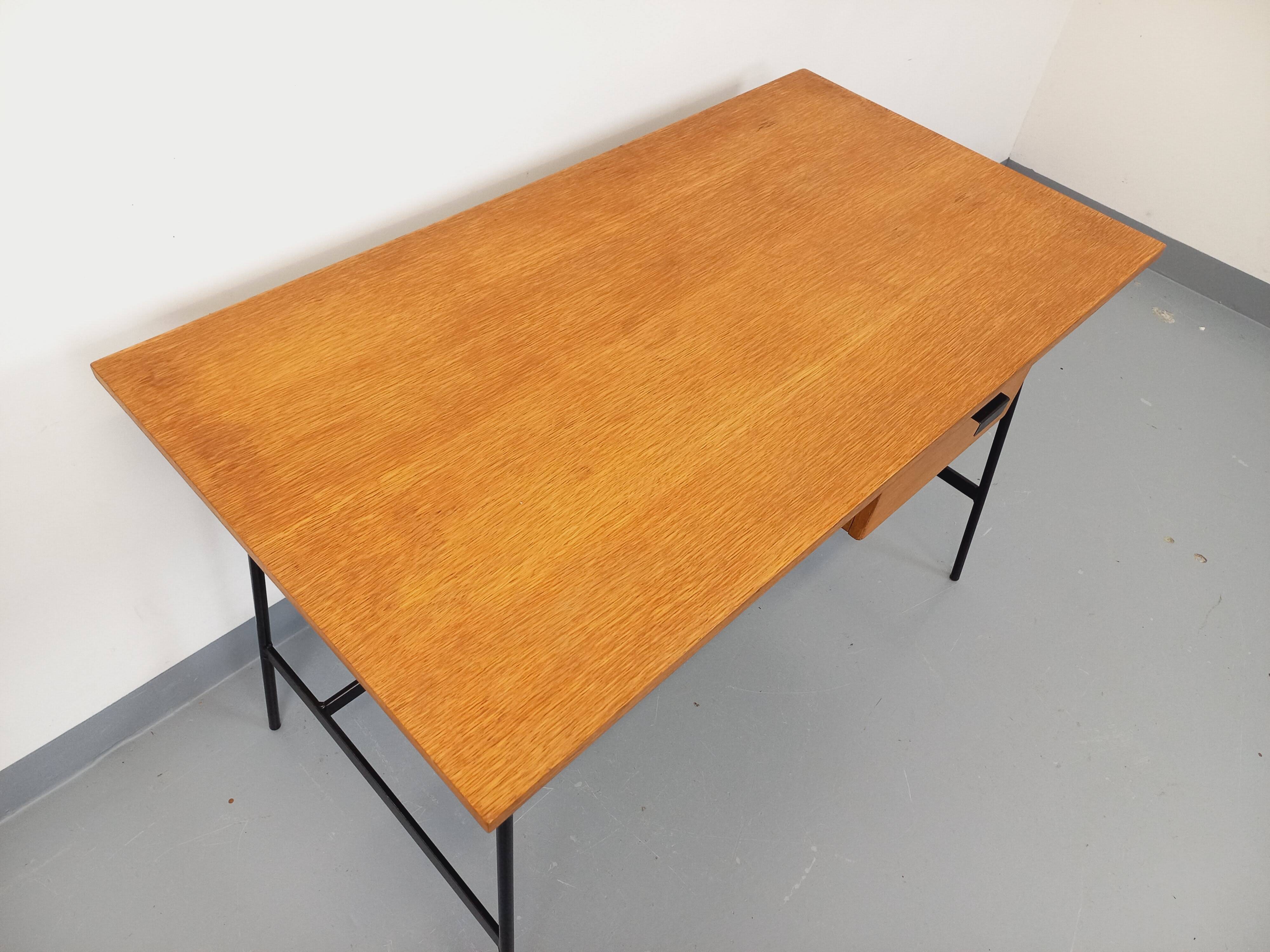 Pierre Paulin vintage modernist desk in oak wood and black metal