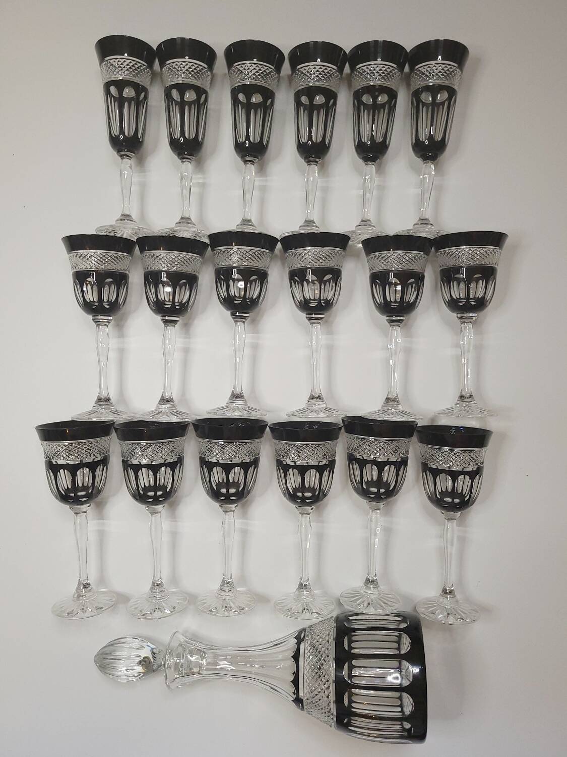 Service "Pénombre" in black and clear crystal – Crystal of Paris
