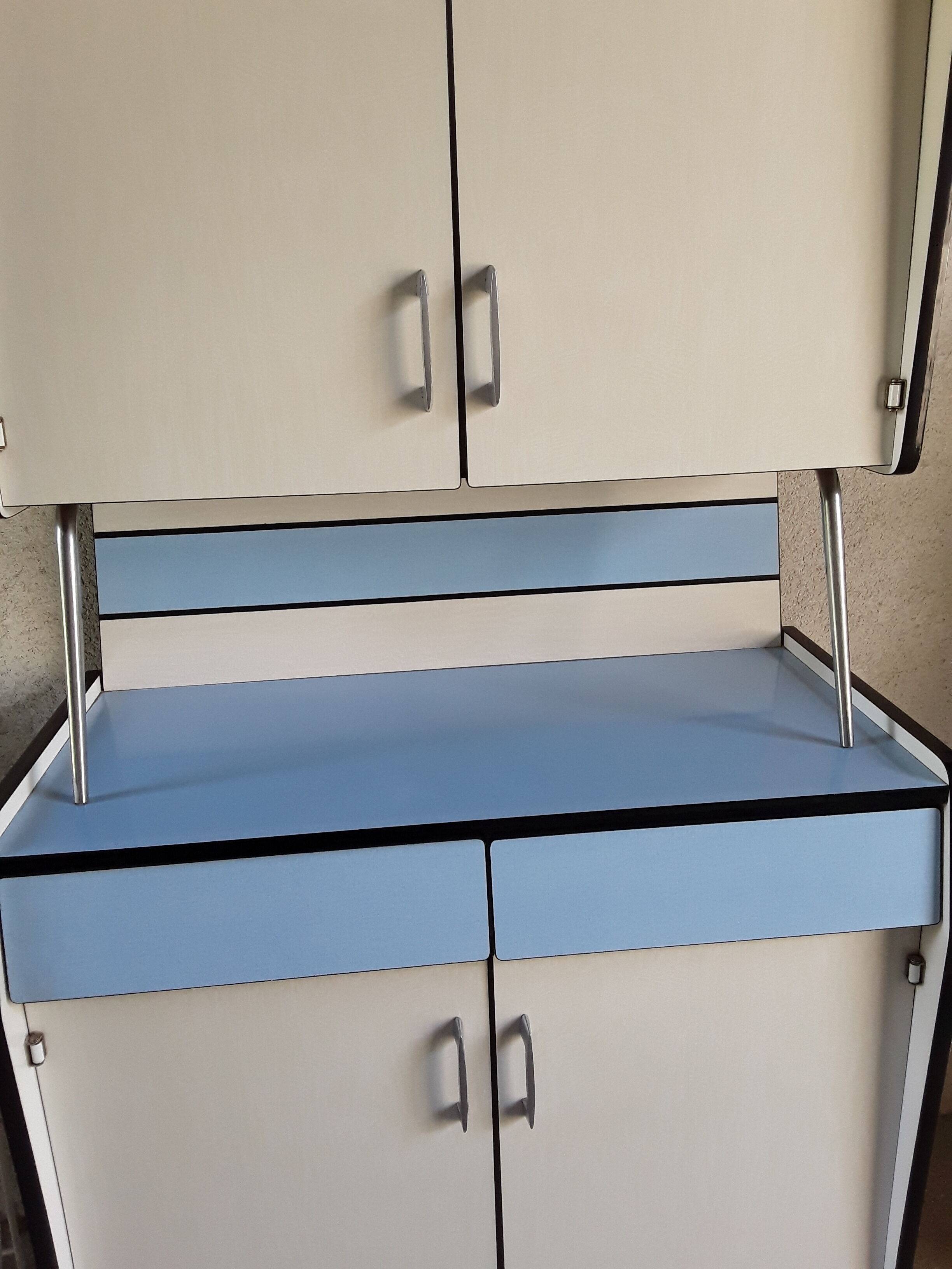 Vintage kitchen buffet in formica 60s/70s