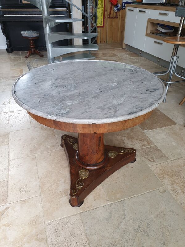 Table guéridon dessus marbre