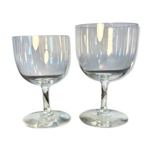 2 verres à vin et eau