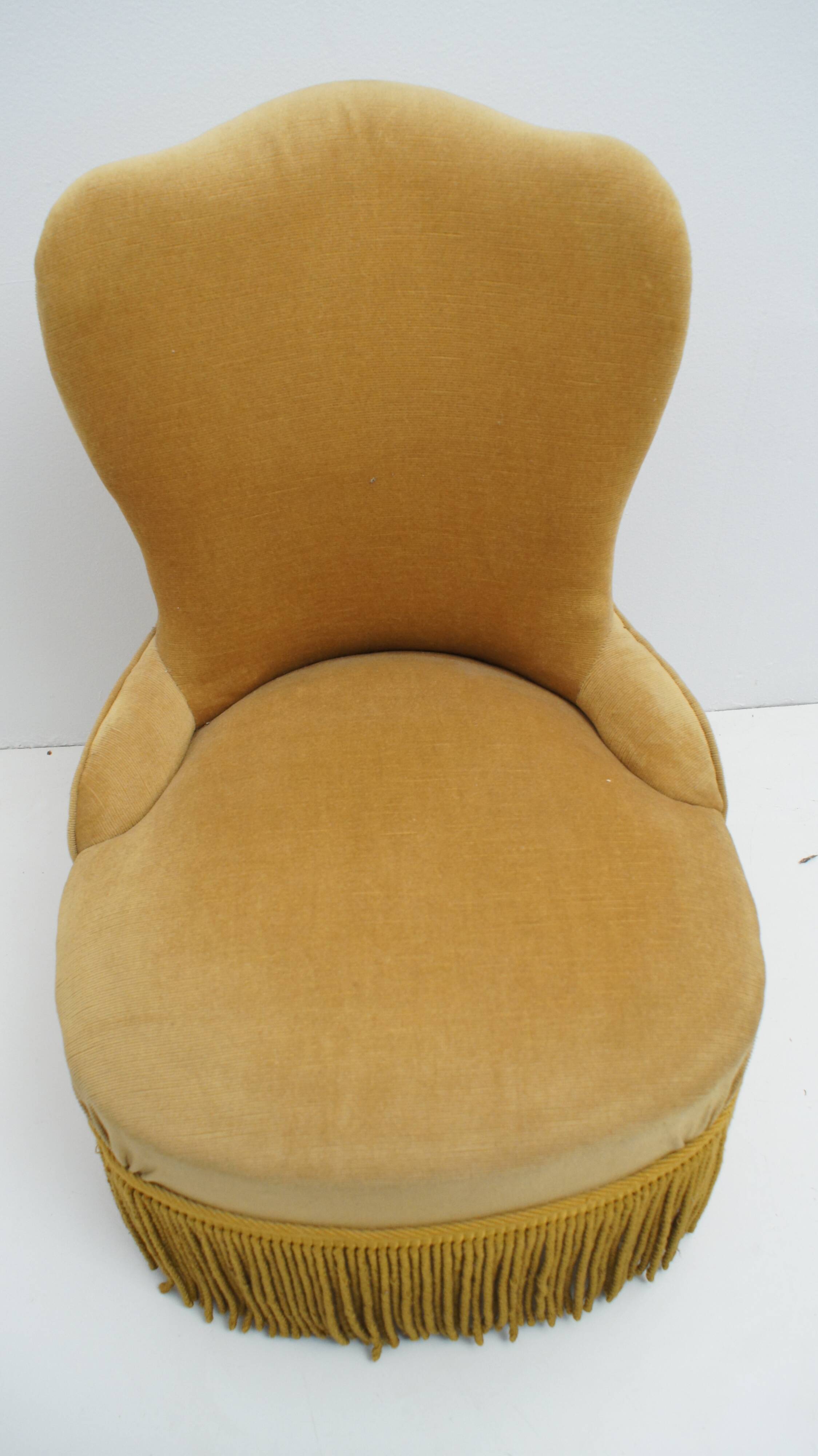 Vintage toad armchair