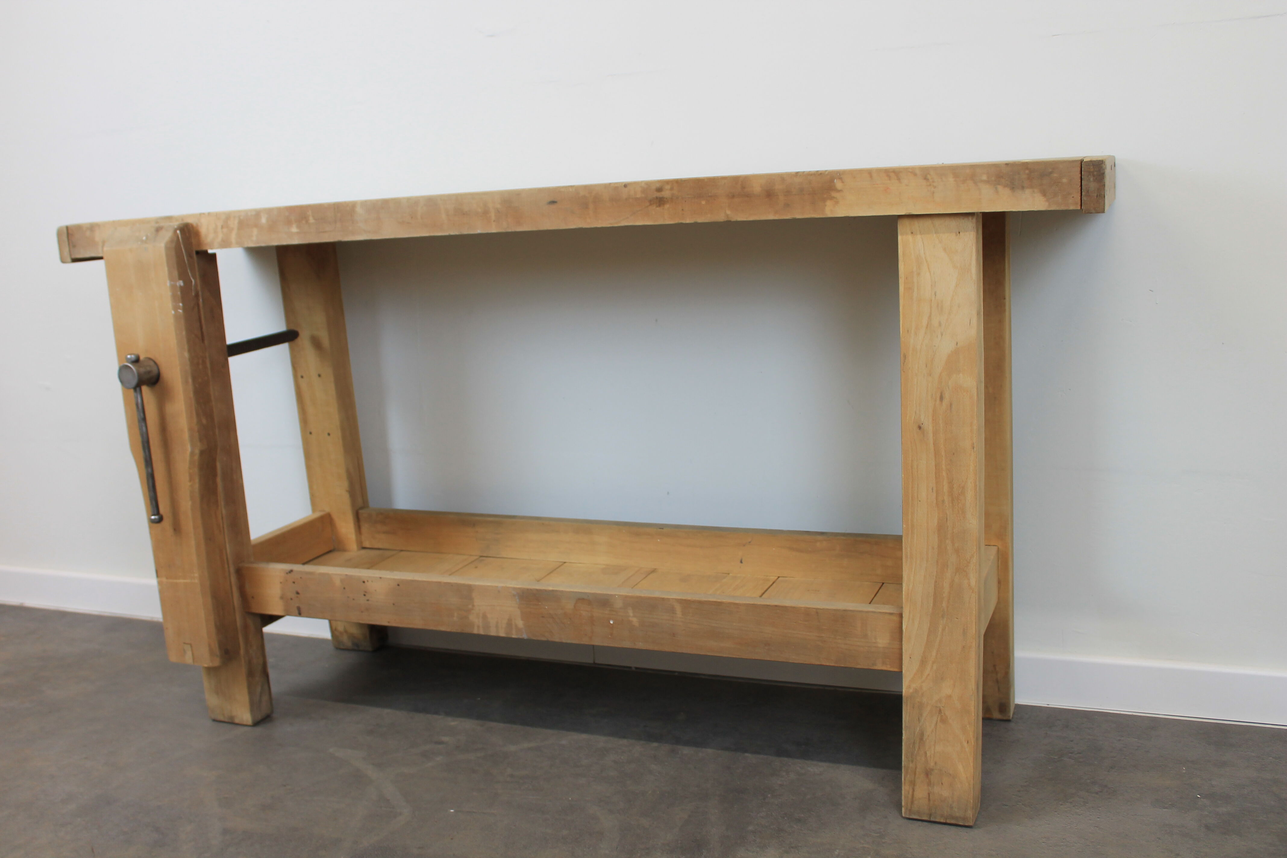 Carpenter's establishment