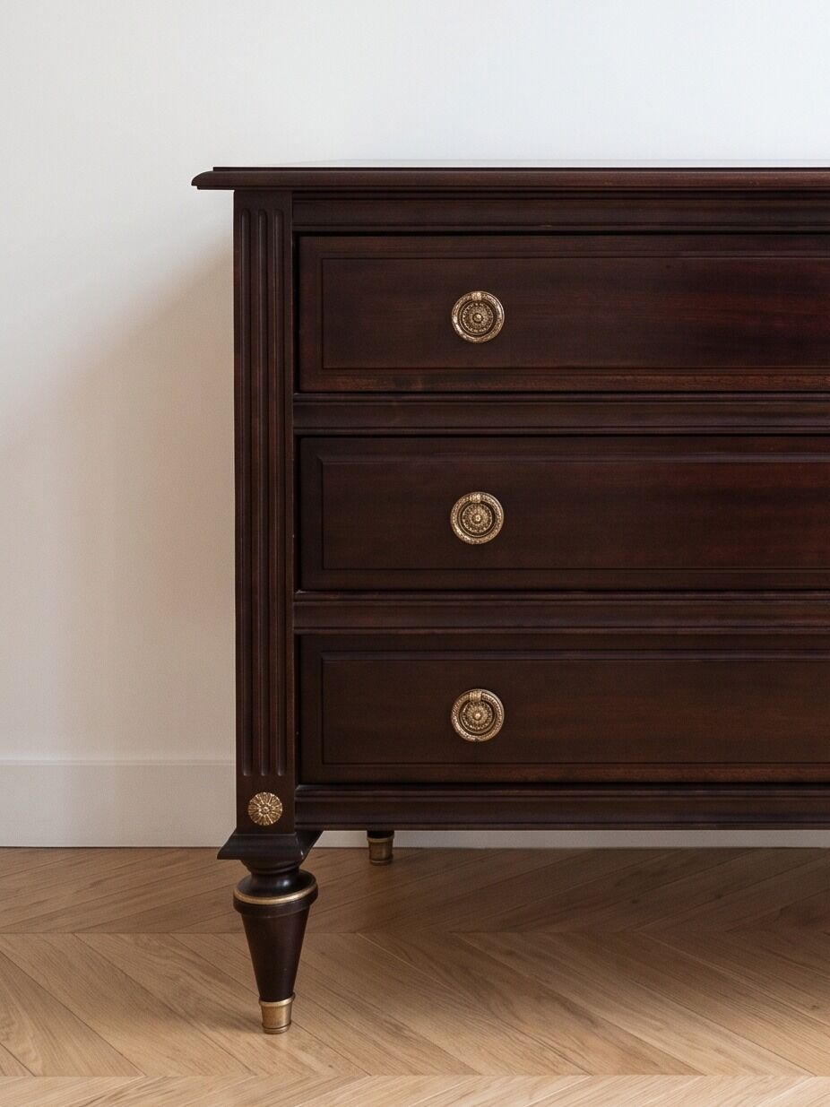 Antique Louis XVI commode in brown wood and gilded brass.