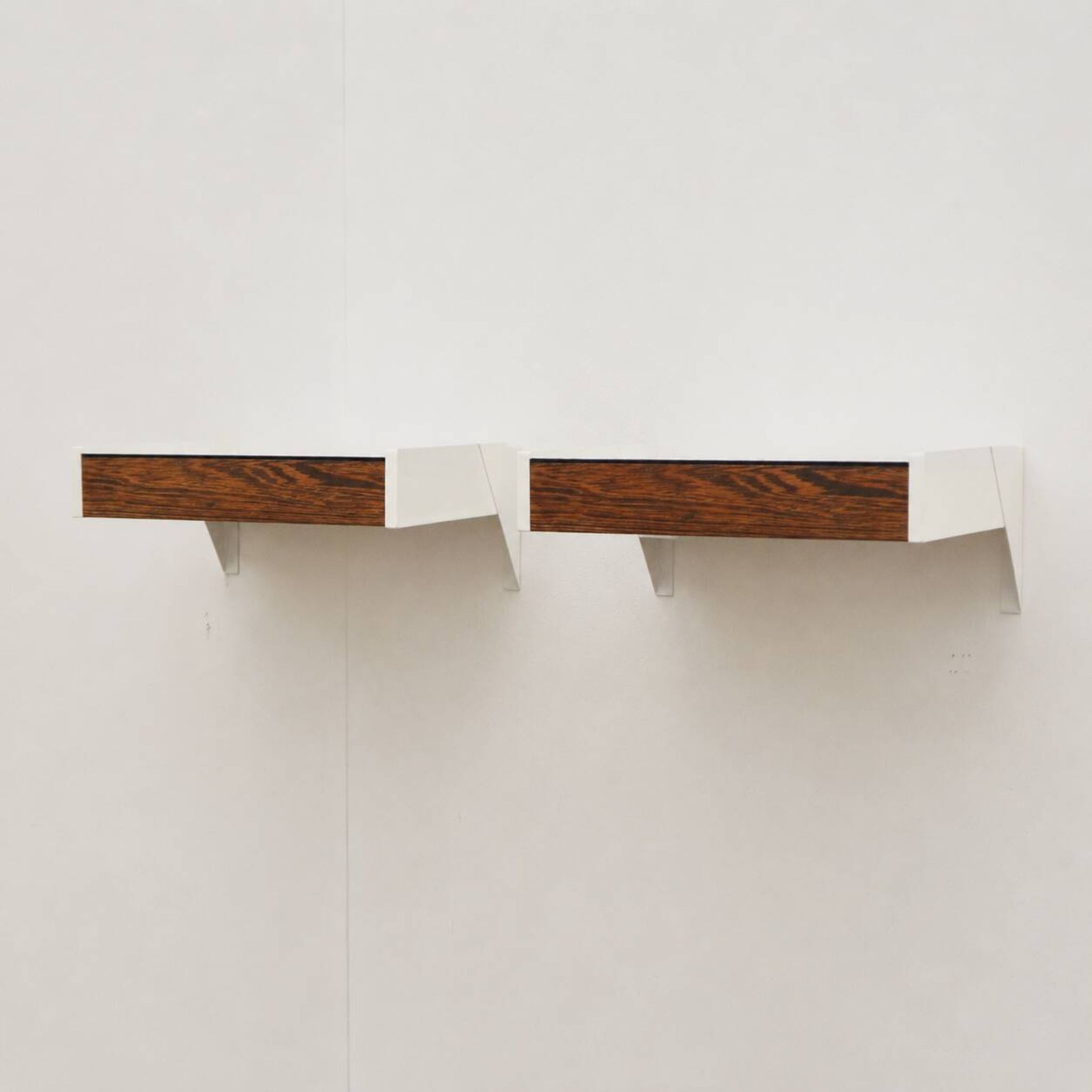 Set of 2 DD01 Bergeijk wall systems/bedside tables by Martin Visser for Spectrum from the 1960s
