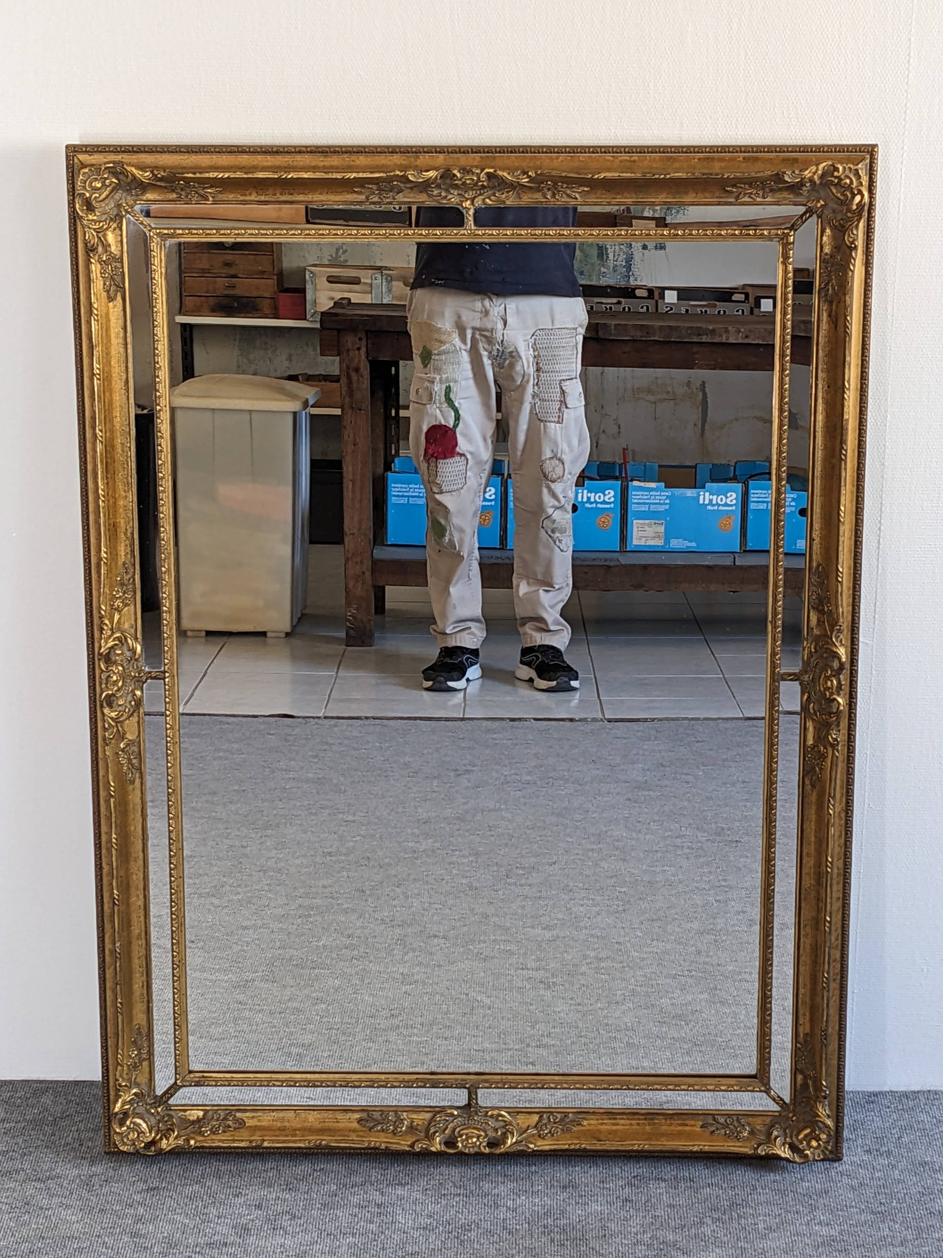 Louis XV style beaded mirror in gilded wood 115x85 cm