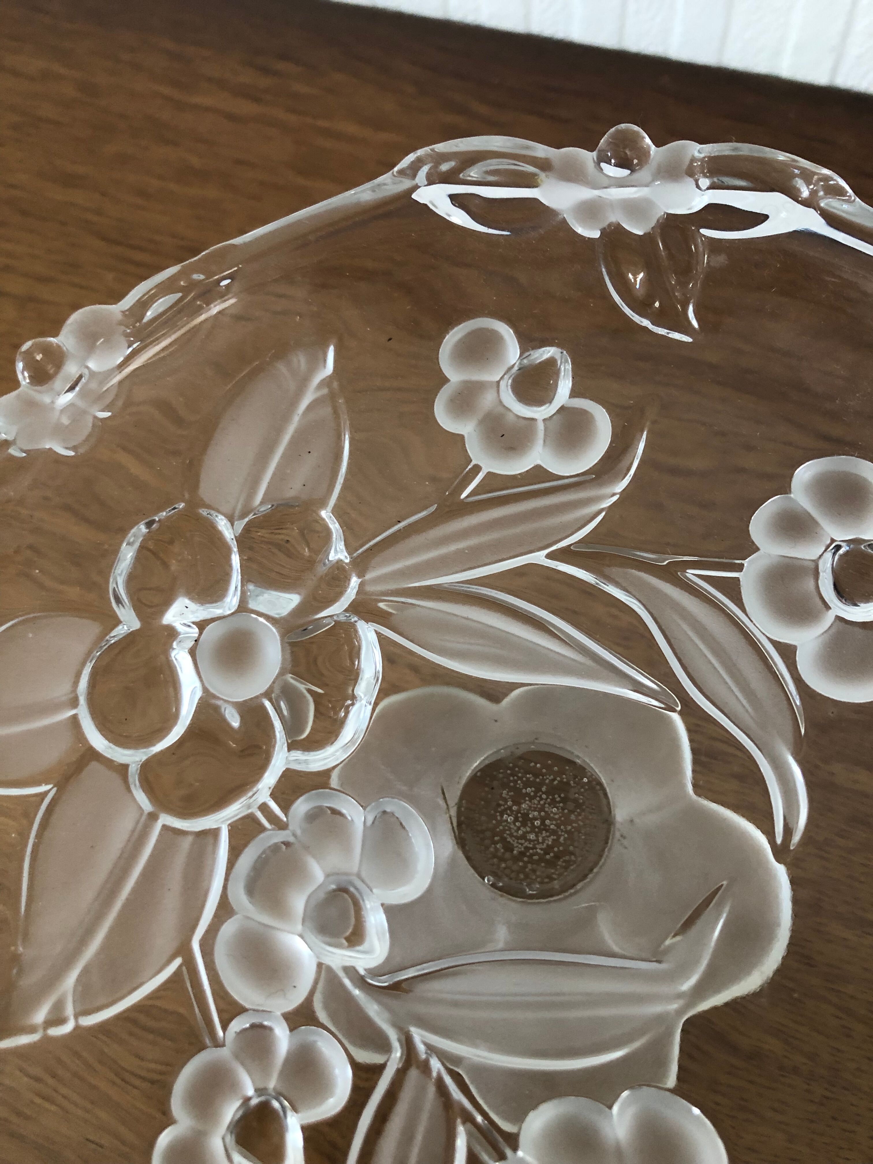 Coupe sur pied en verre motif fleurs gravé pour dragées ou bonbons