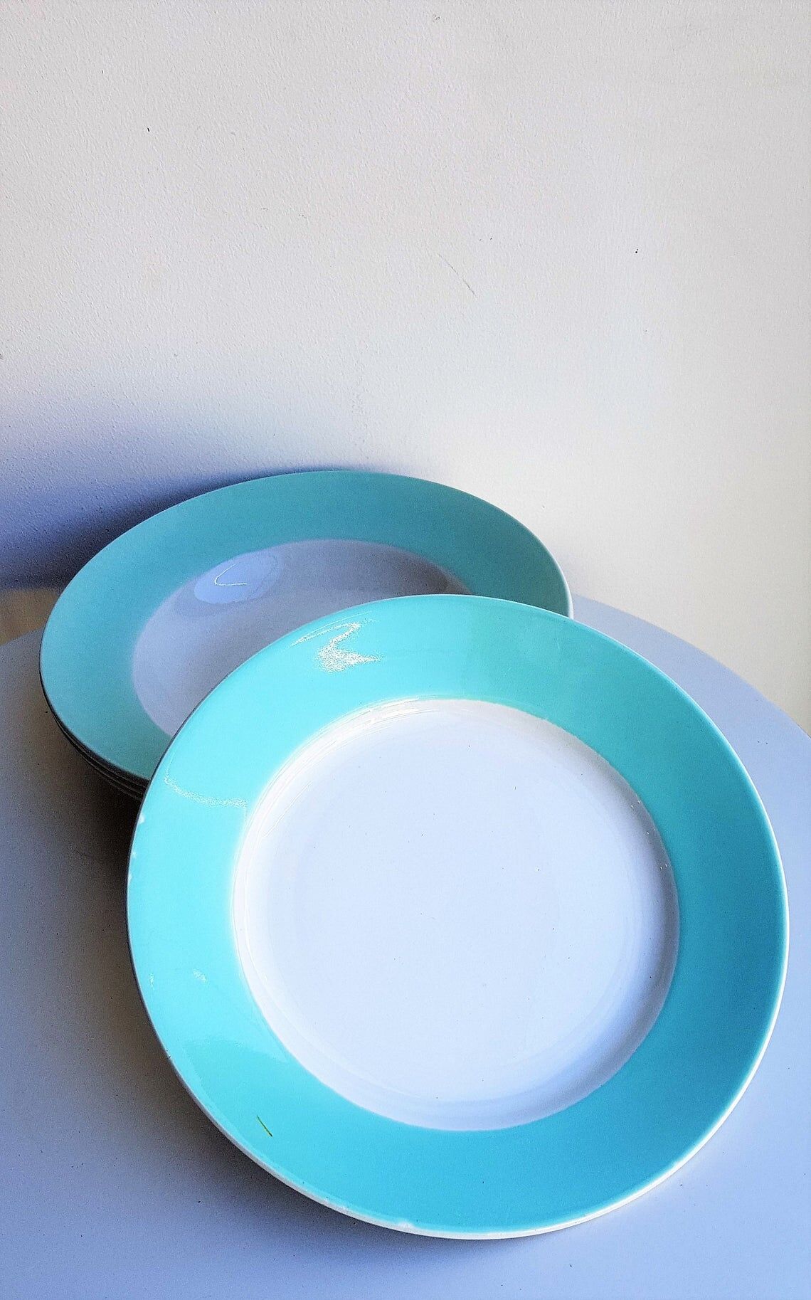 Lot of 4 green and white plates