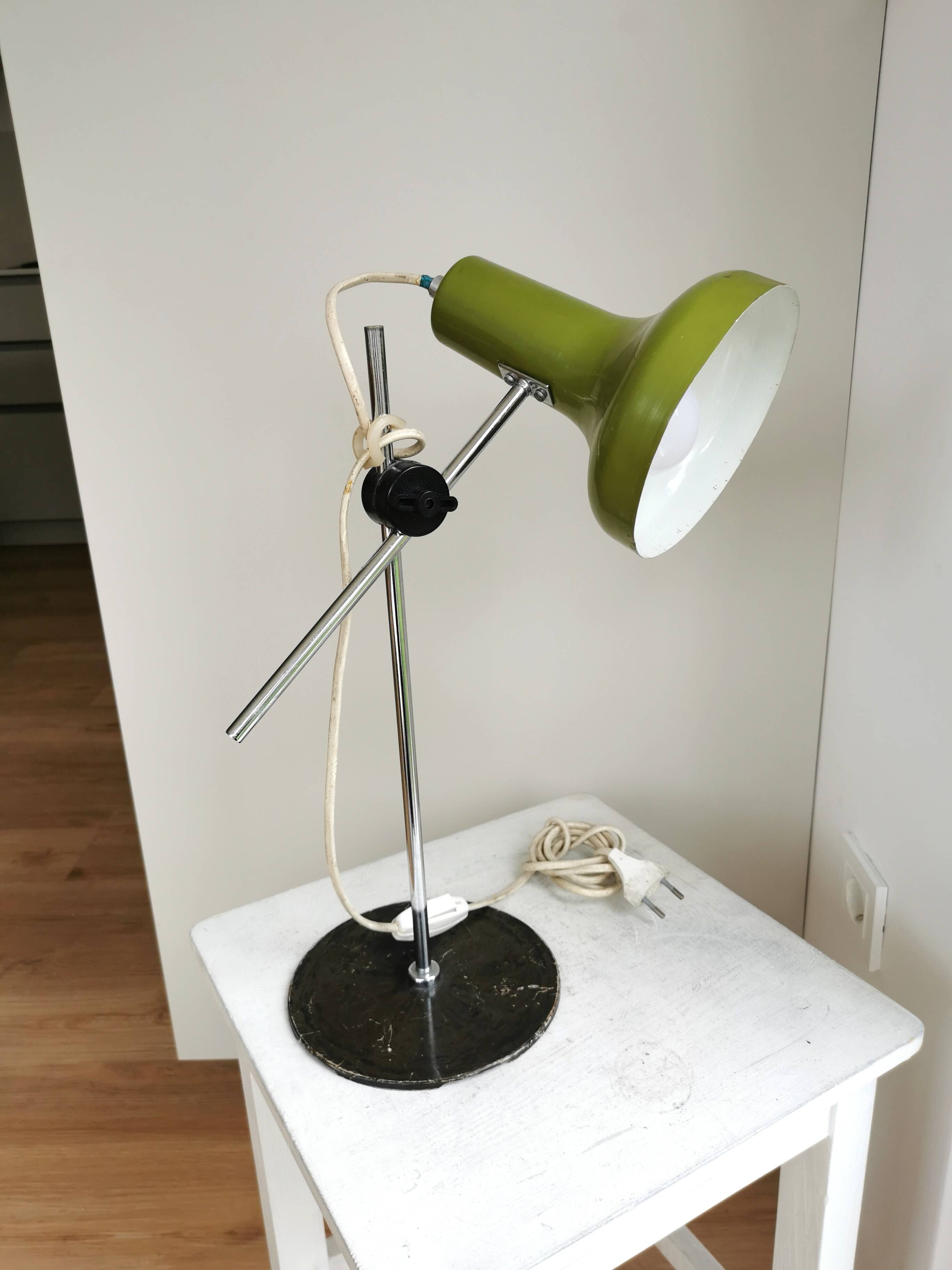 Vintage Olive Green Table Lamp, Adjustable Retro Desk Light