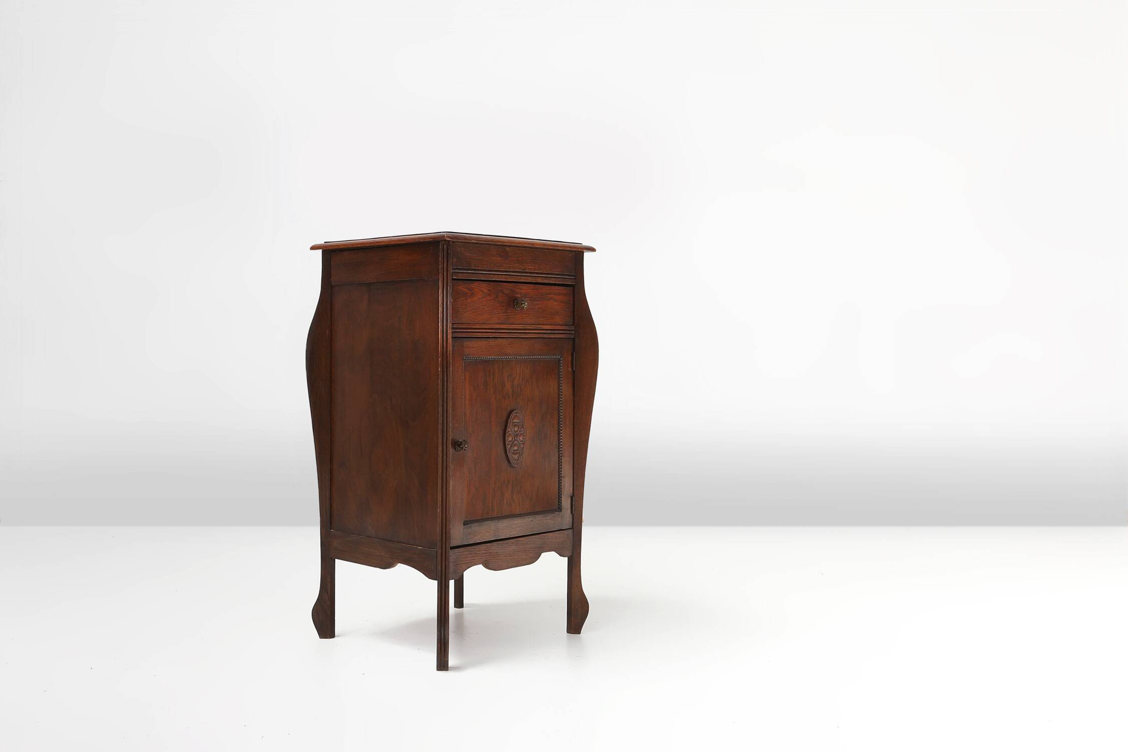 Art Nouveau night stand in oak, France ca. 1910