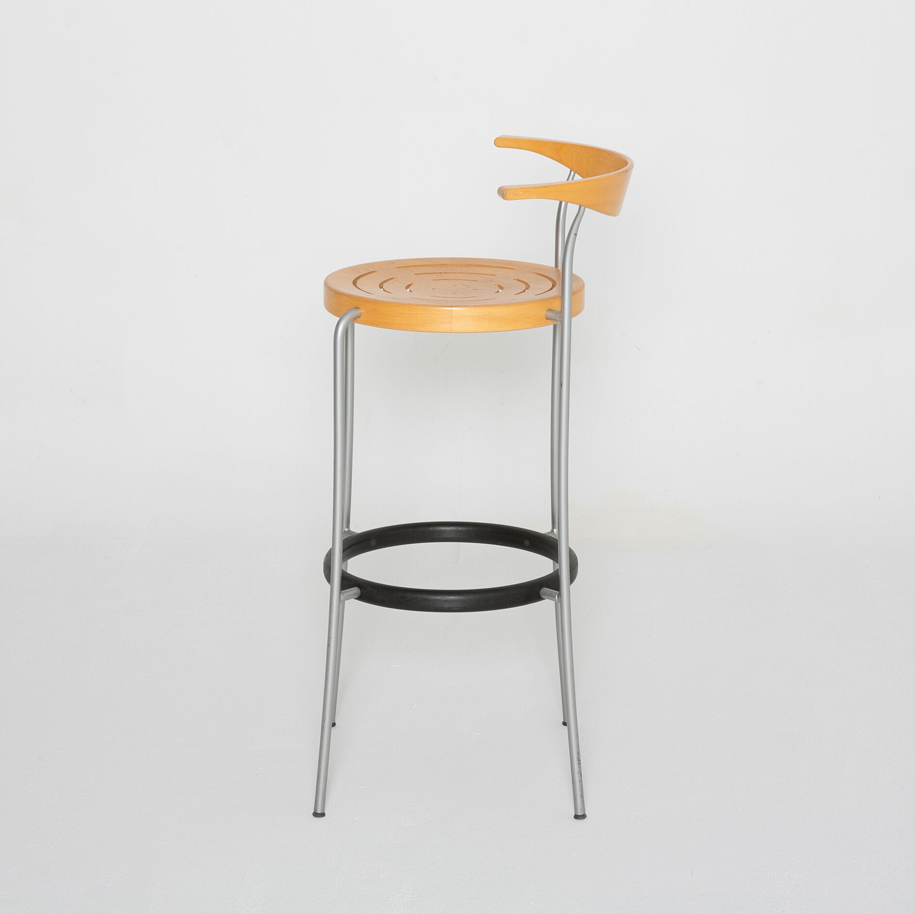 Magnus Olesen bar stool