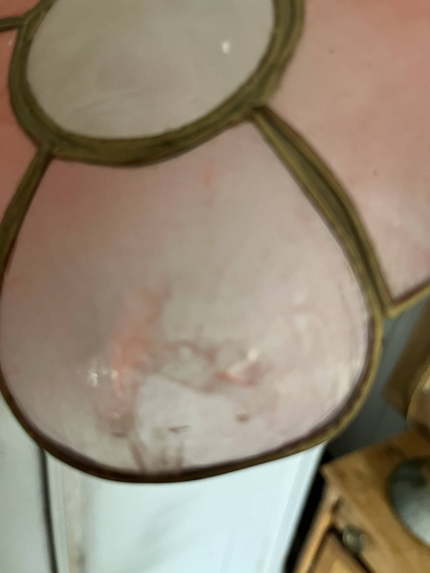 Mother-of-pearl pendant