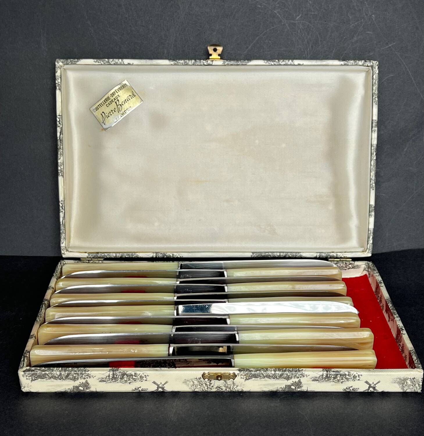 Ensemble de 12 couteaux vintage
