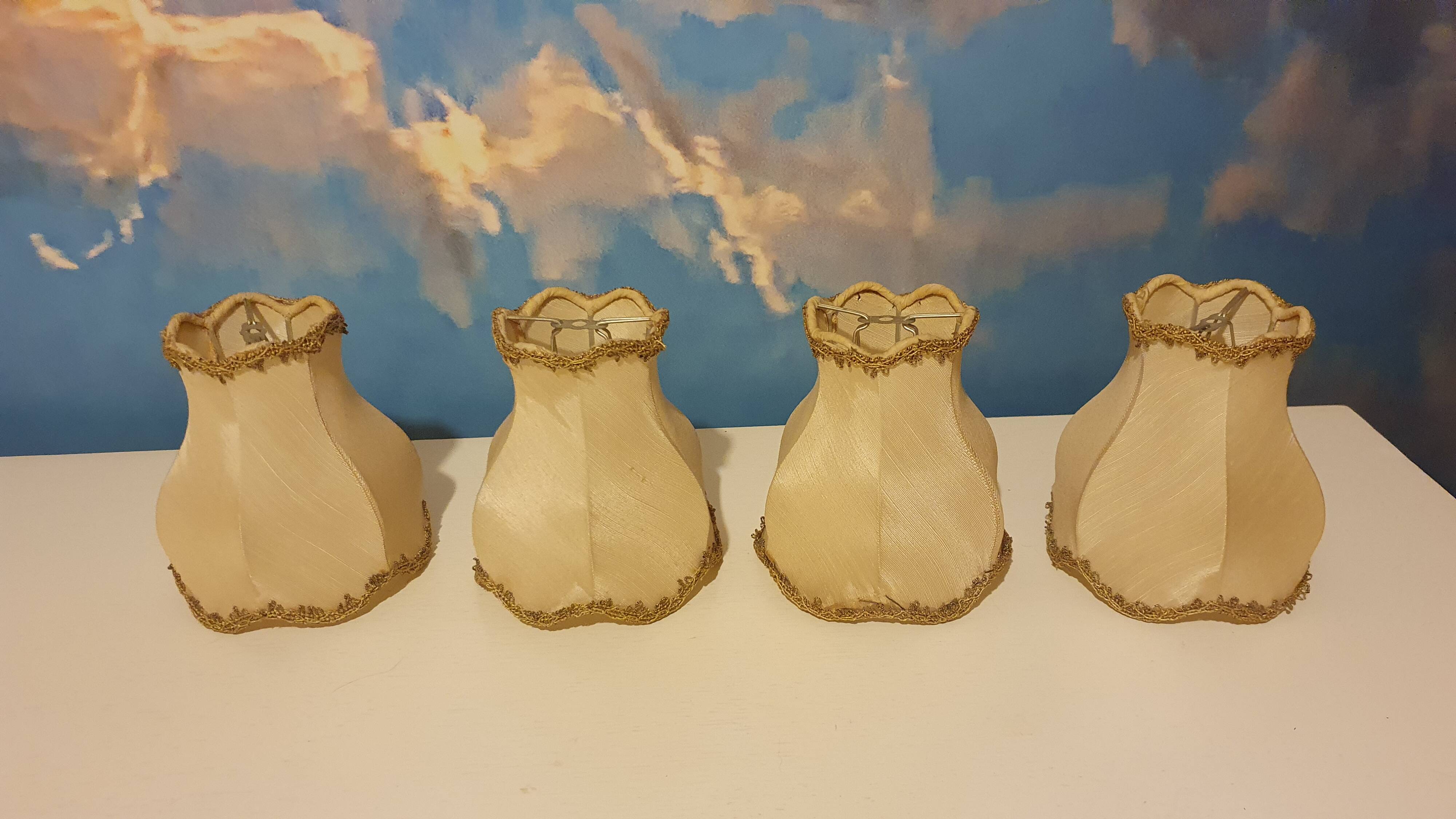 Set of 4 fabric lampshades with fringes