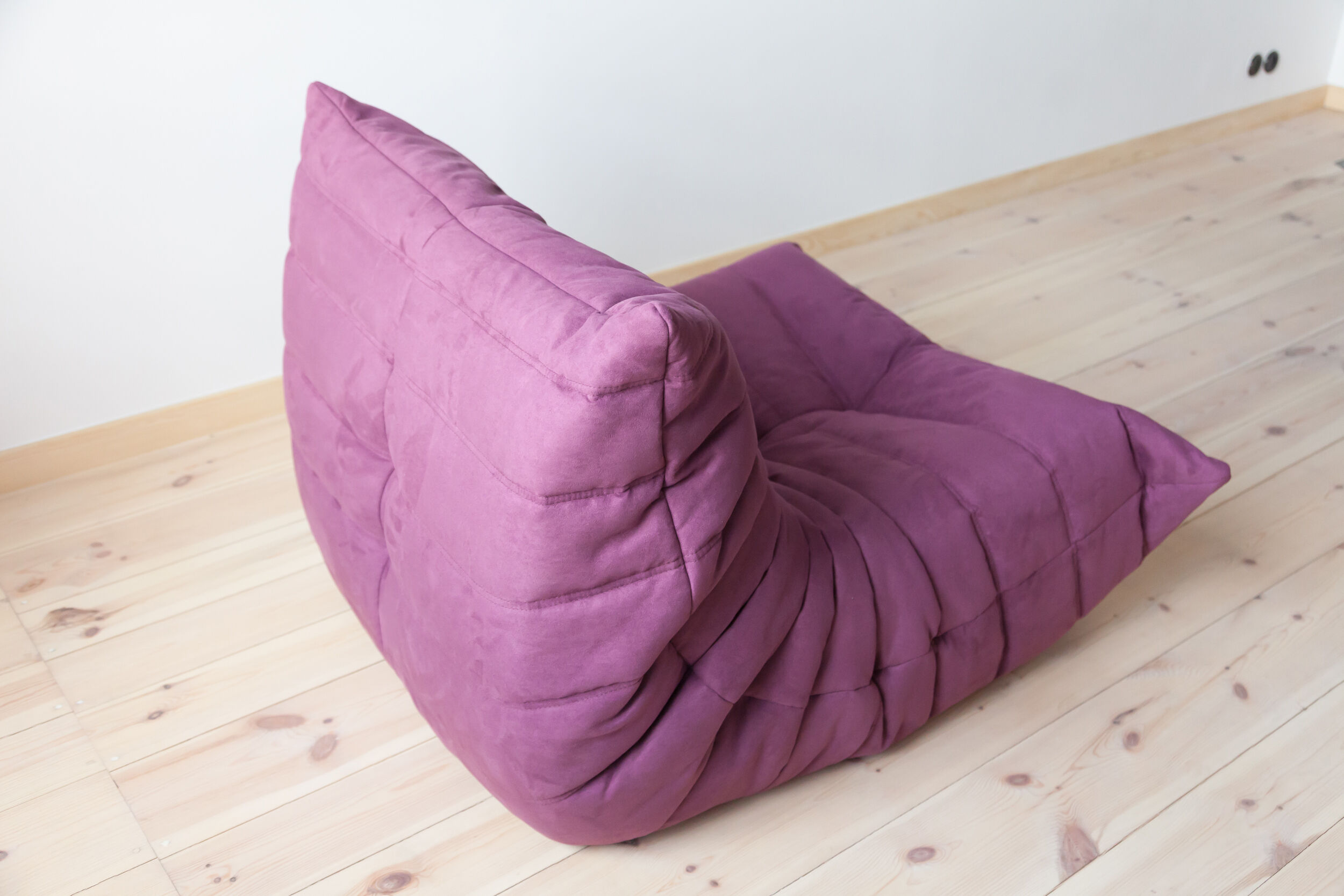 Togo armchair model designed by Michel Ducaroy 1973