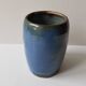 Vase en céramique couleur bleu Cobalt signé EG