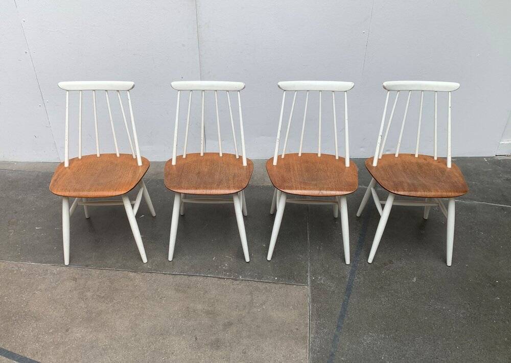 Teak mid-century table and Fanett chairs by Ilmari Tapiovaara for Asko, set of 5.