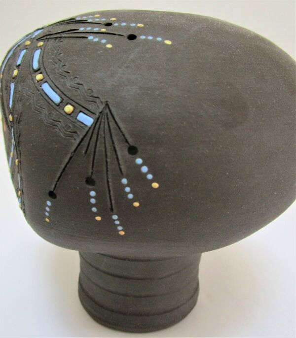 Bougeoir anthropomorphe céramique scarifiée estampillé design