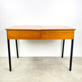 Retro minimalistic desk