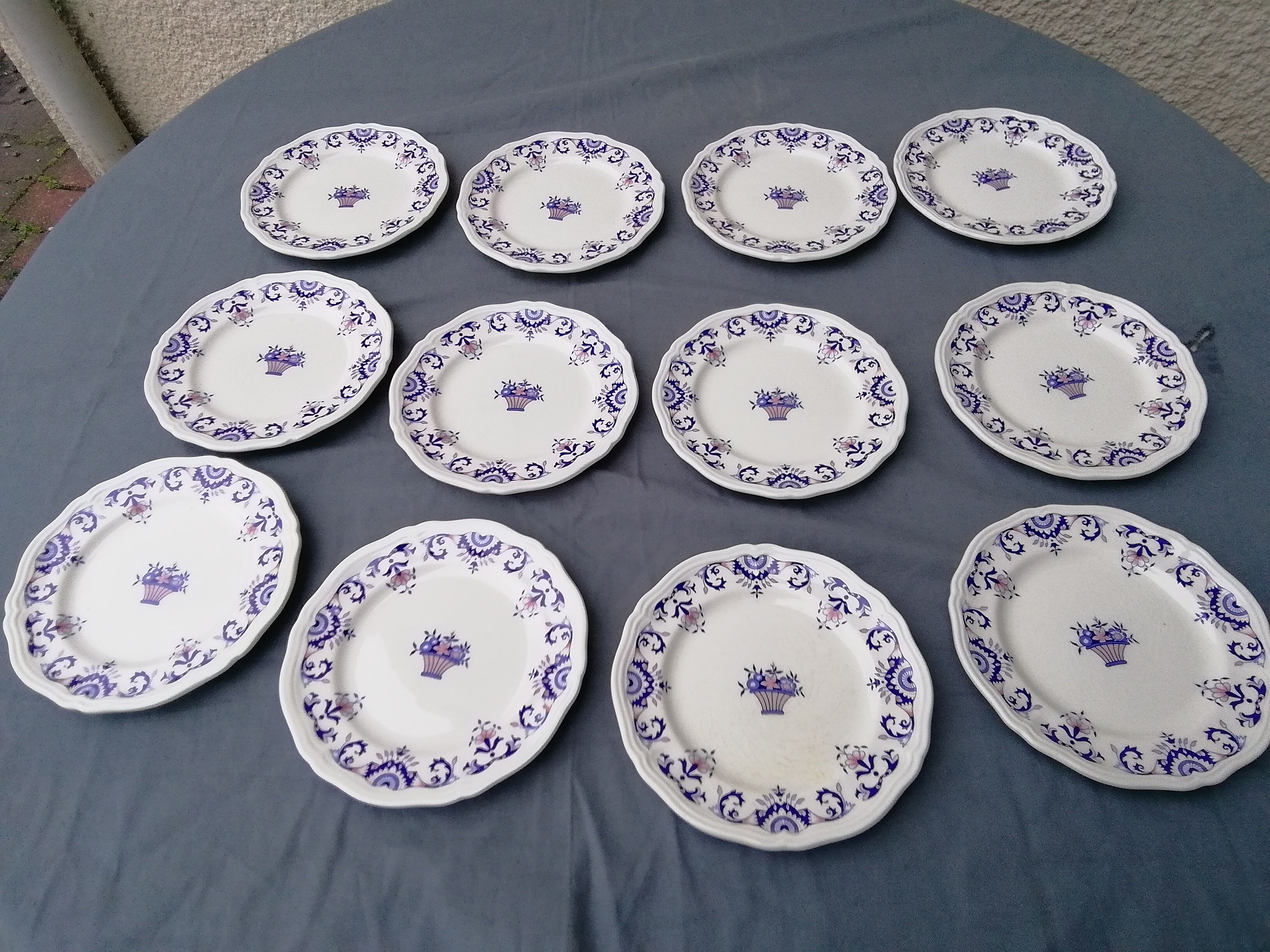 12 dessert plates decorated rouen - longchamp