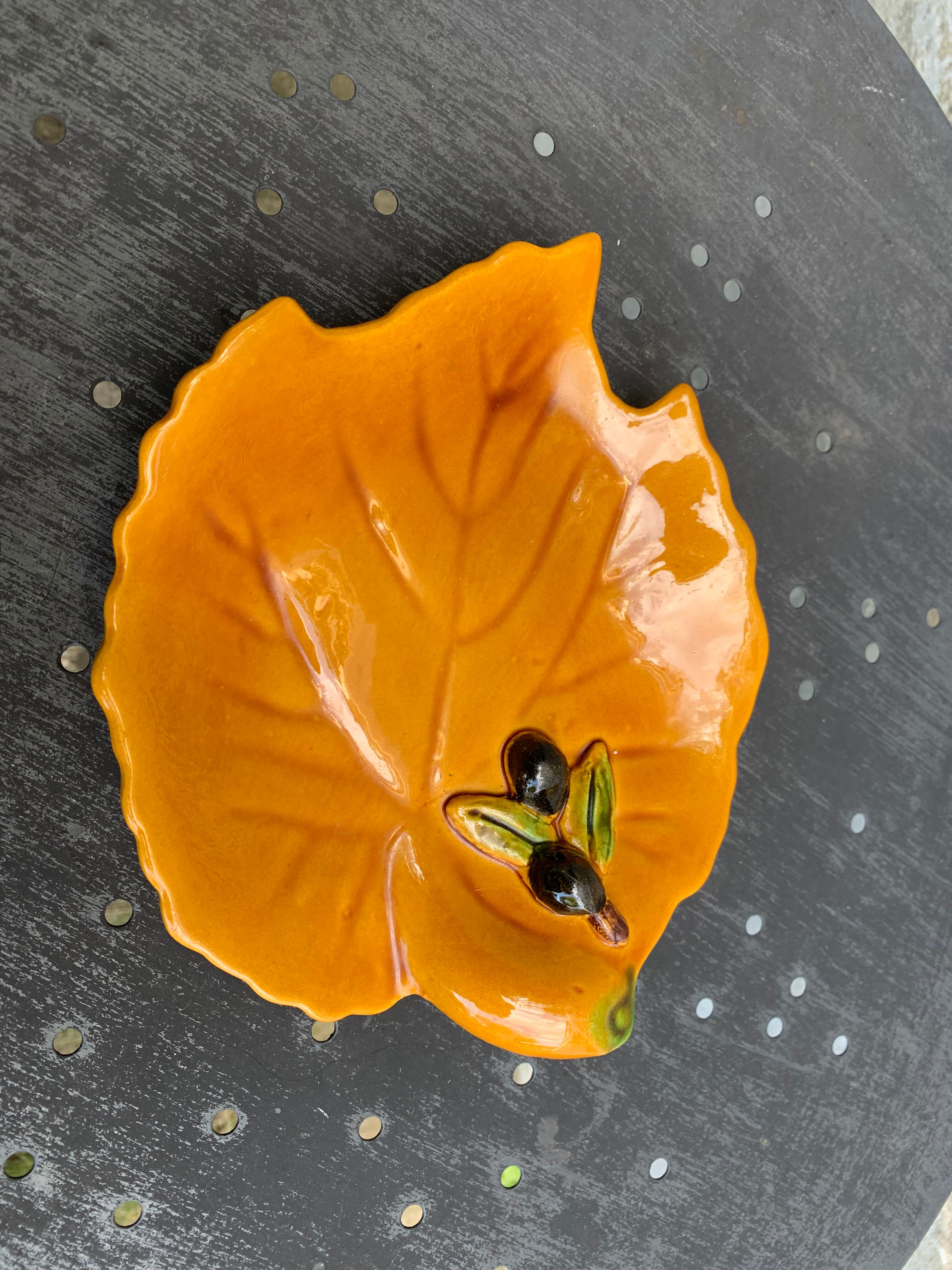 Empty pocket slurry ceramic enamelled ochre model vintage olives