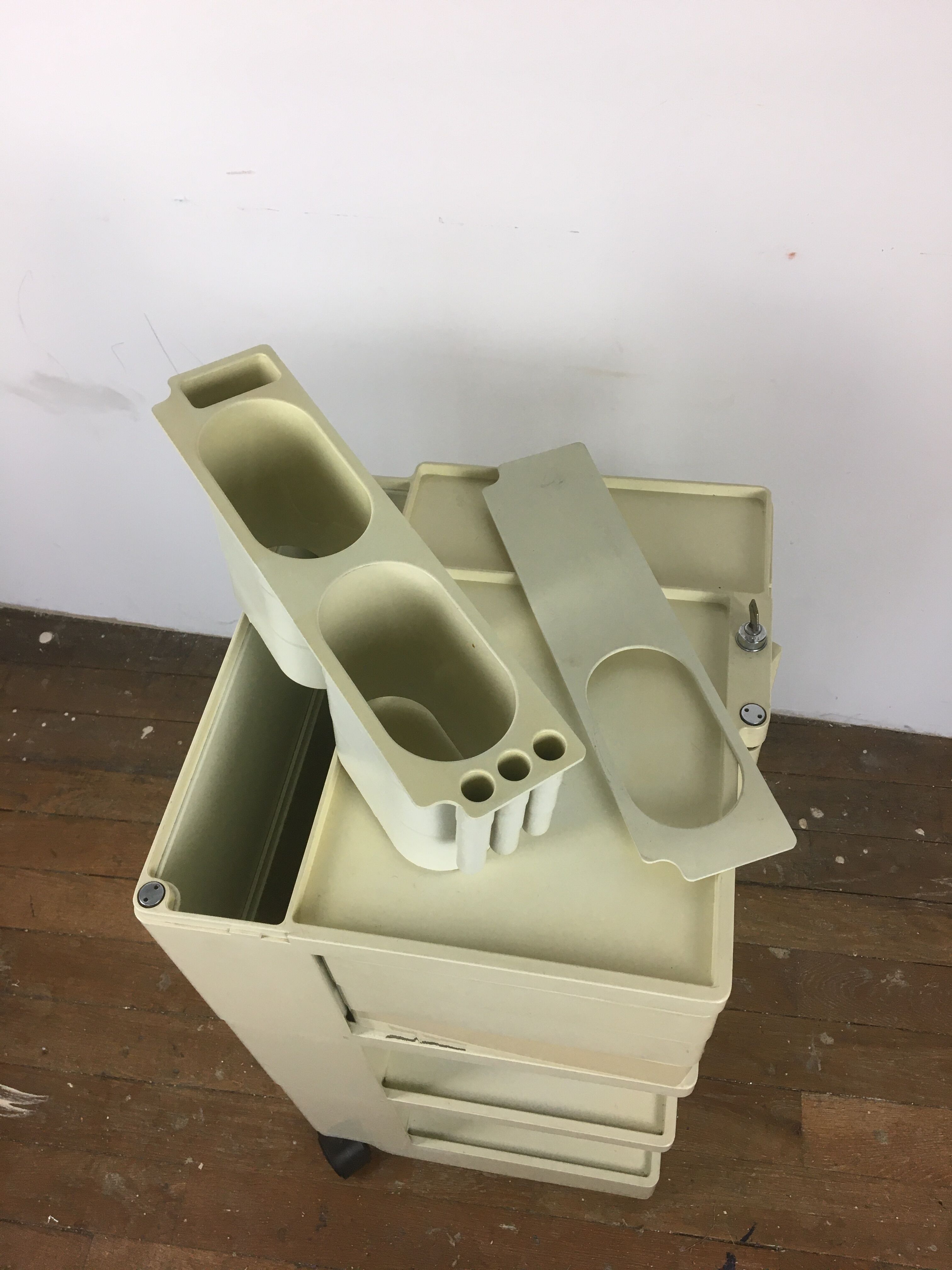 Boby service by Joe Colombo in white/cream ABS