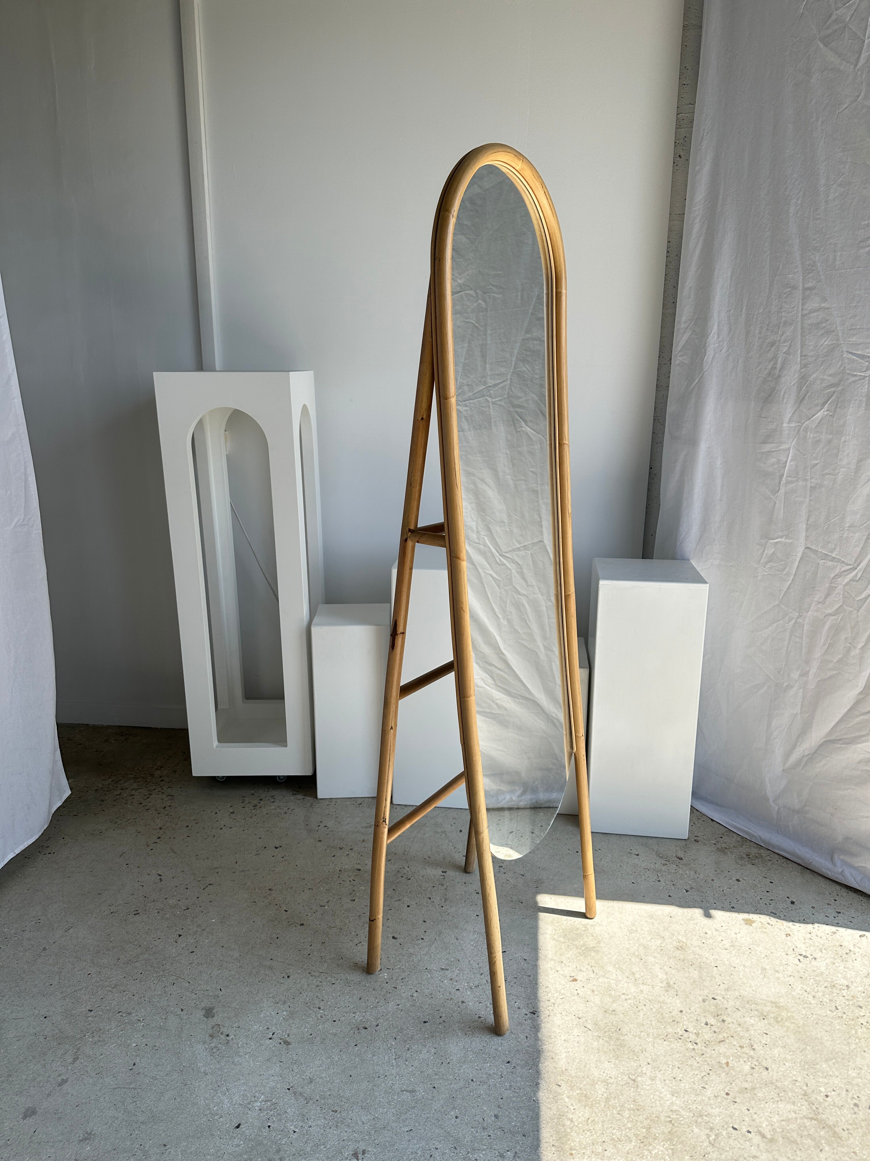 Floor mirror in bamboo and rattan H:1m80