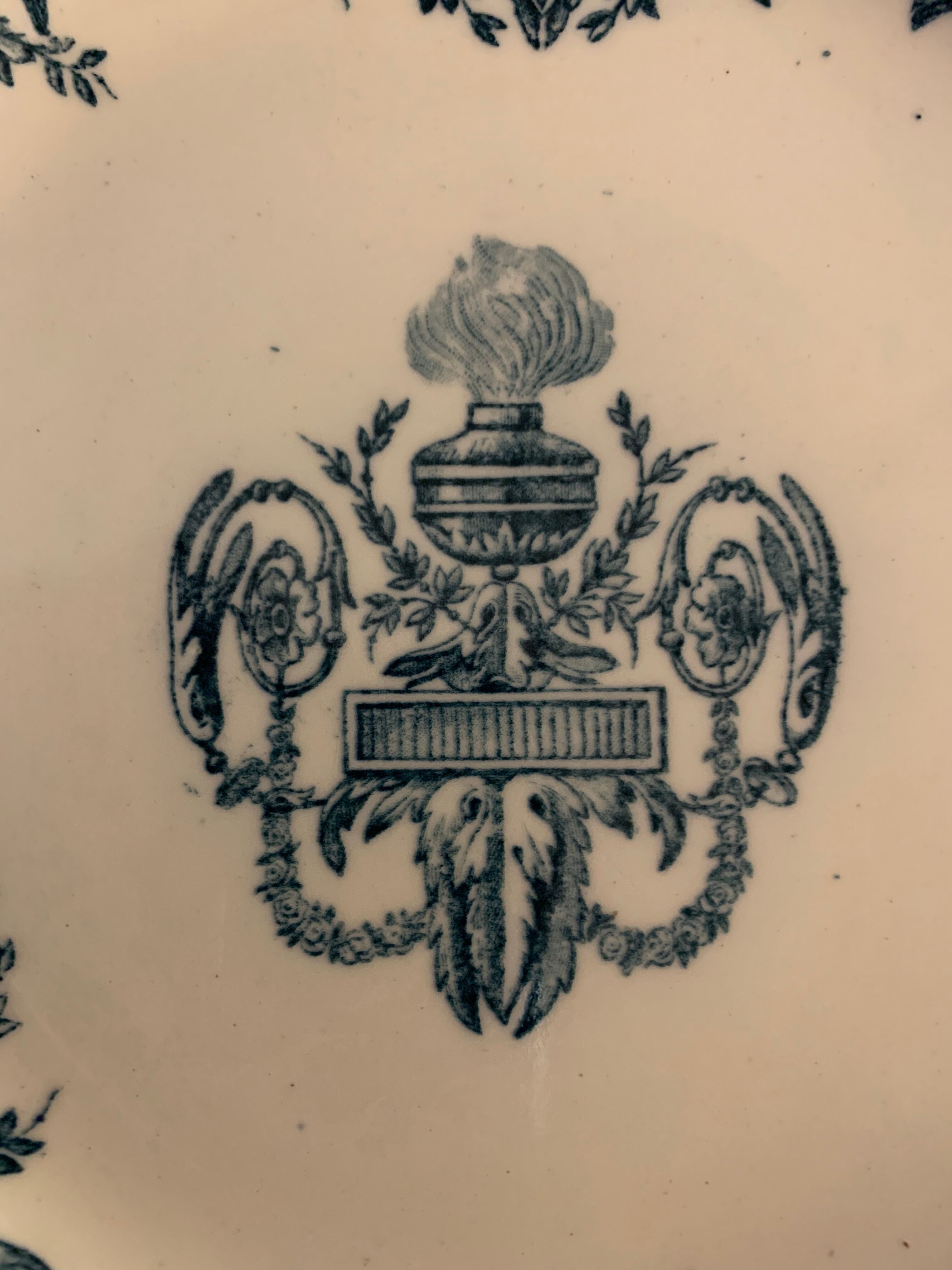 10 old blue flat plates Terre de Fer Léon Graves model Louis XVI, twentieth century